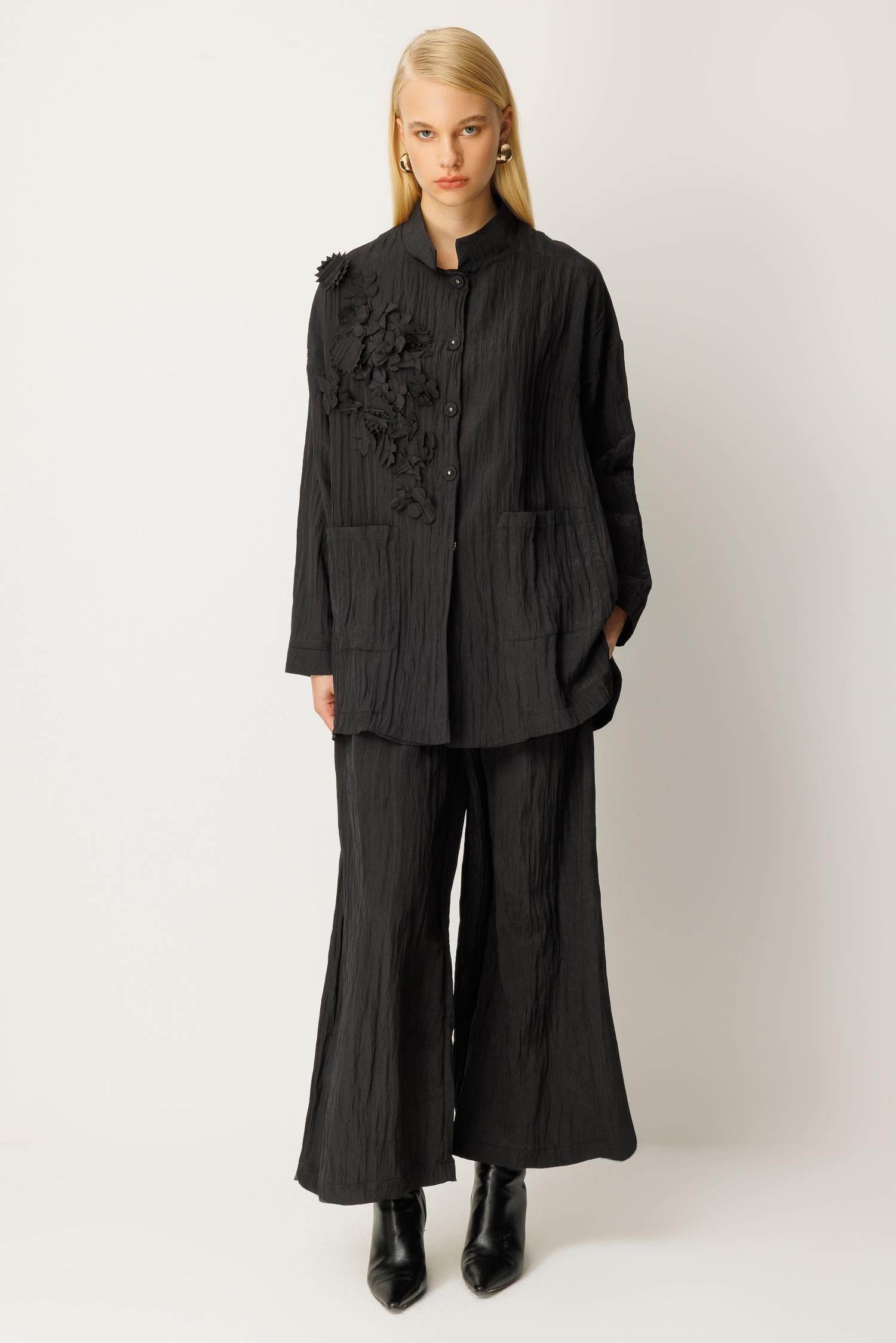 Three-Dimensional Flower Detailed Tunic Trouser Set