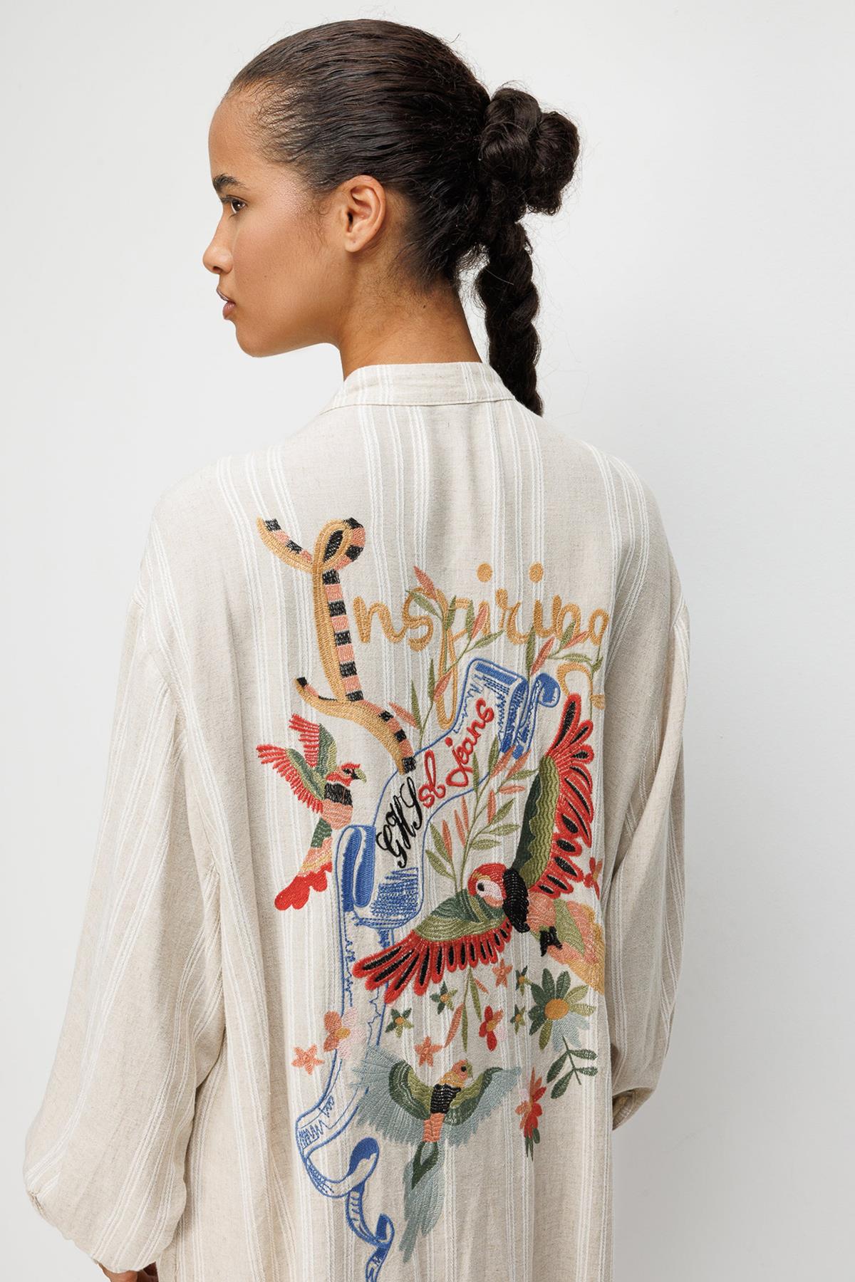 Renkli Düğmeli Arka Desenli Keten Uzun Tunik