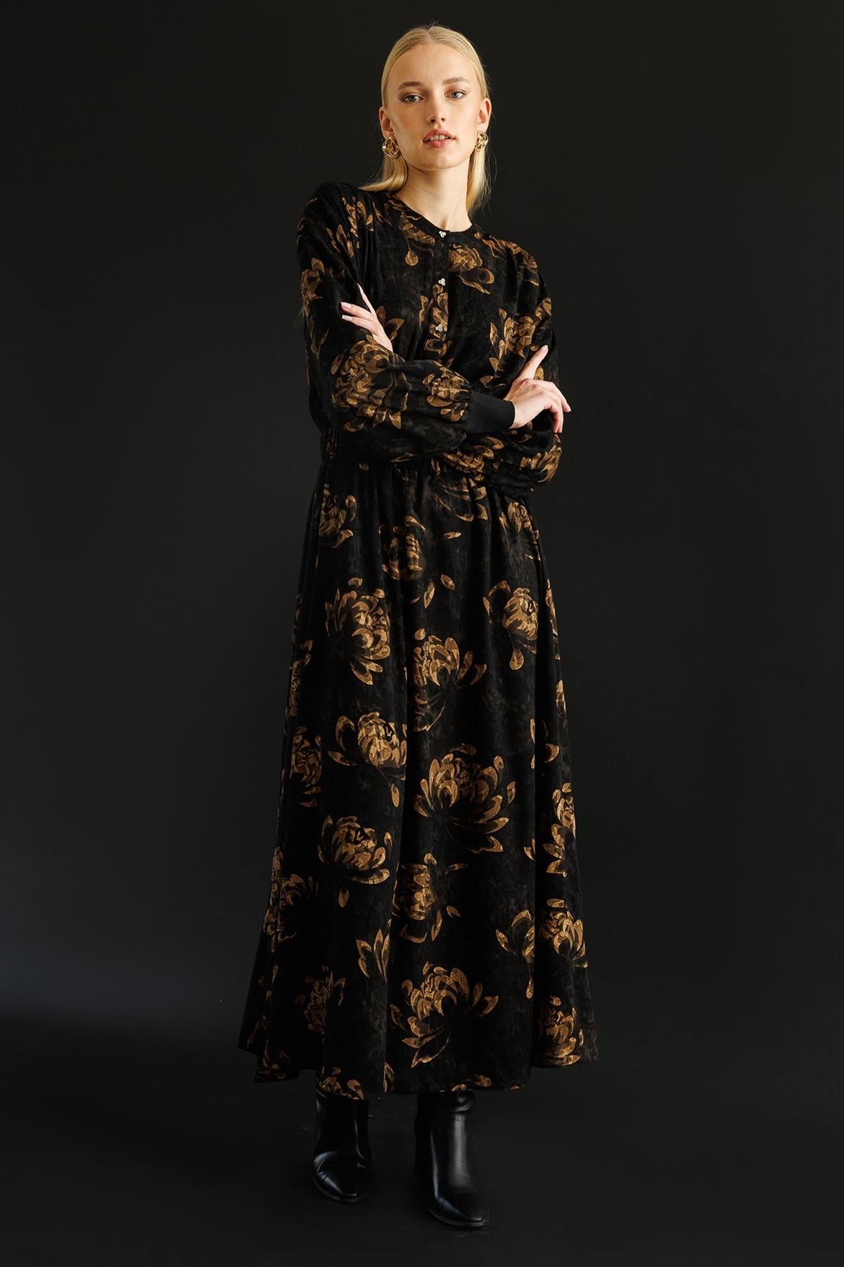 Astarlı Desenli Şifon Elbise