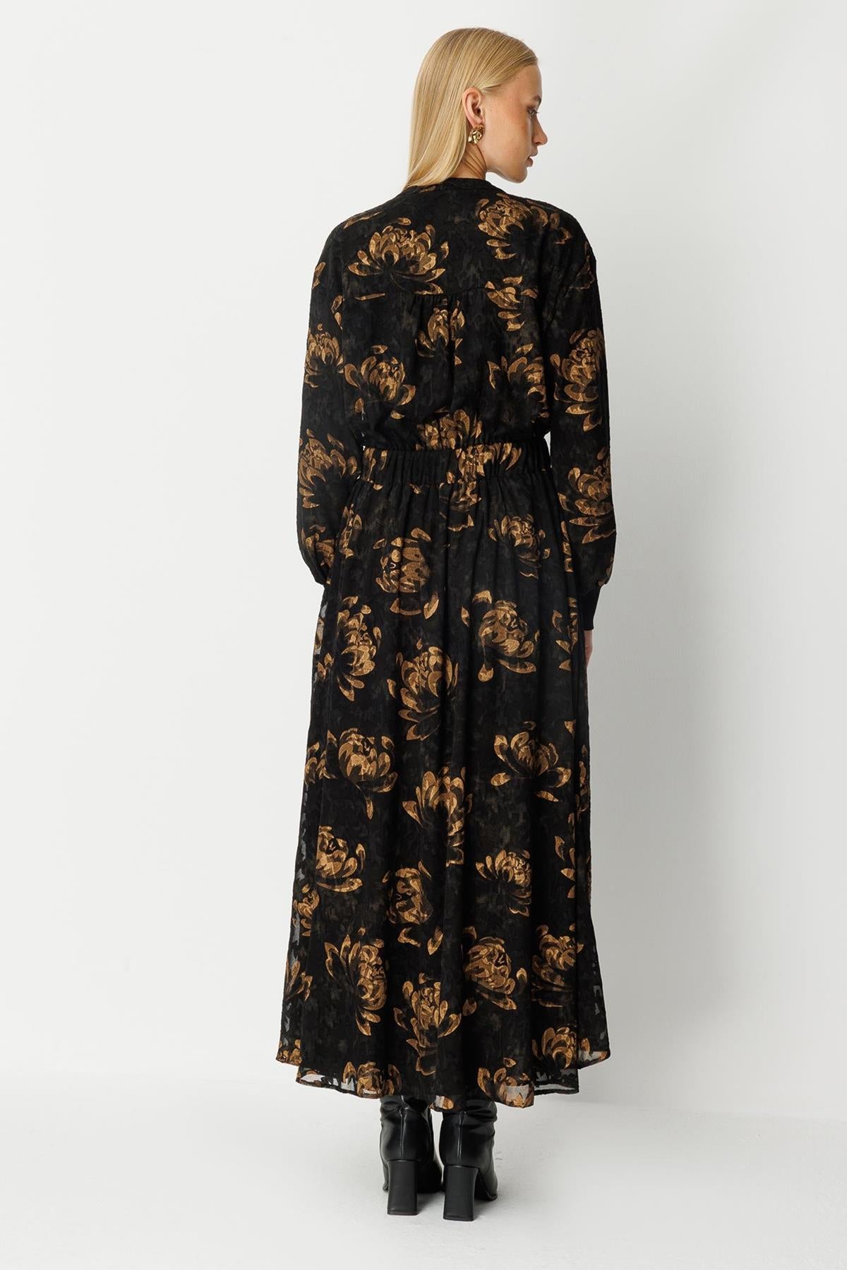 Astarlı Desenli Şifon Elbise