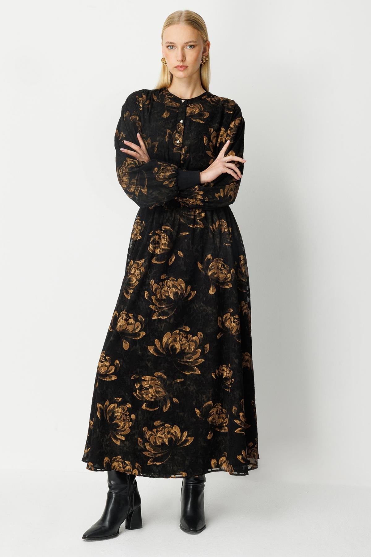 Astarlı Desenli Şifon Elbise