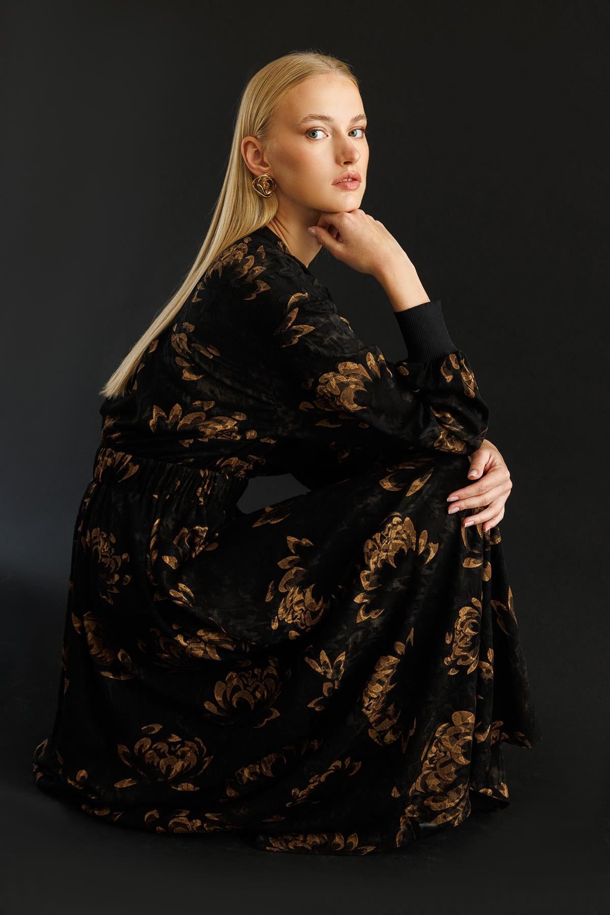 Astarlı Desenli Şifon Elbise