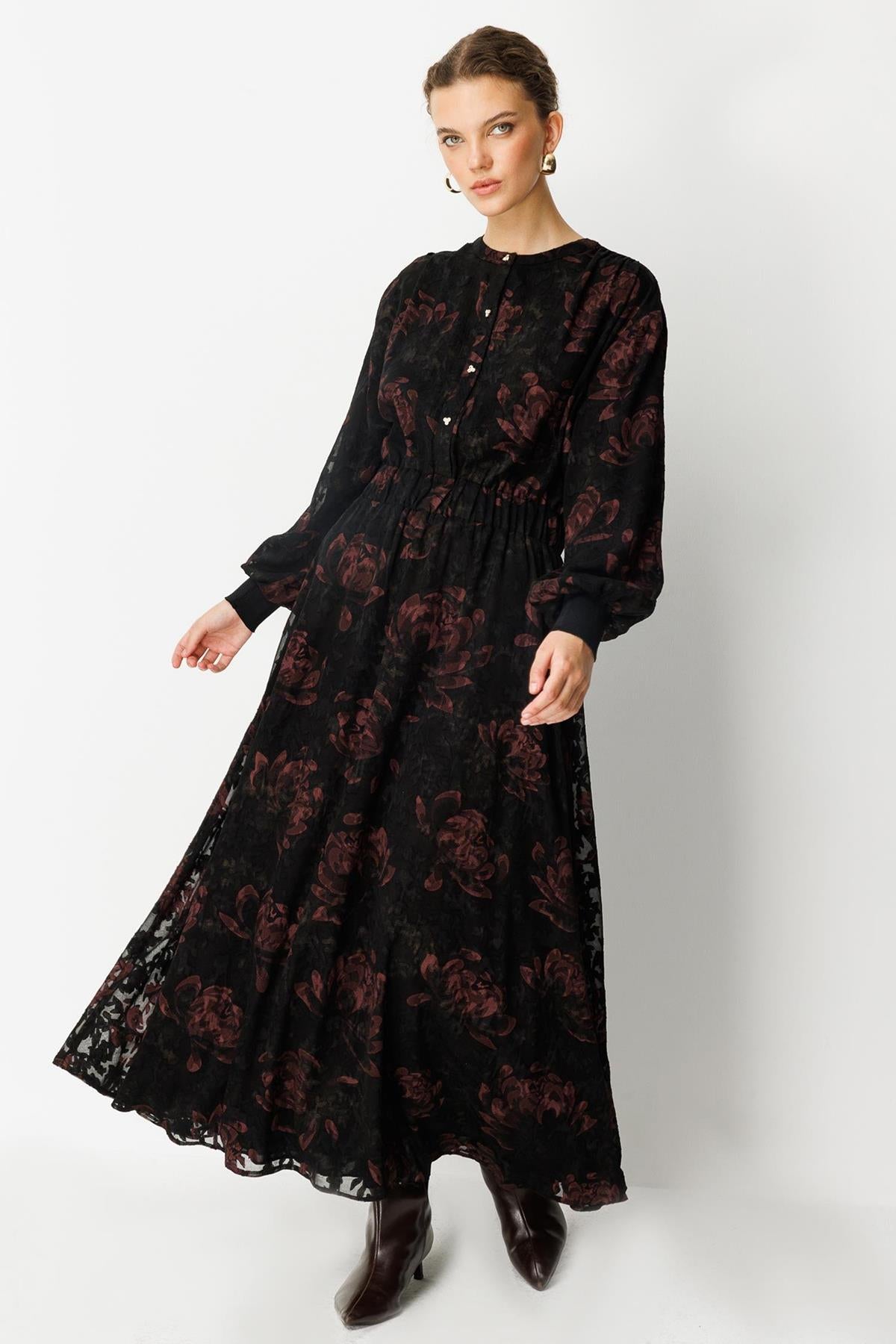 Astarlı Desenli Şifon Elbise