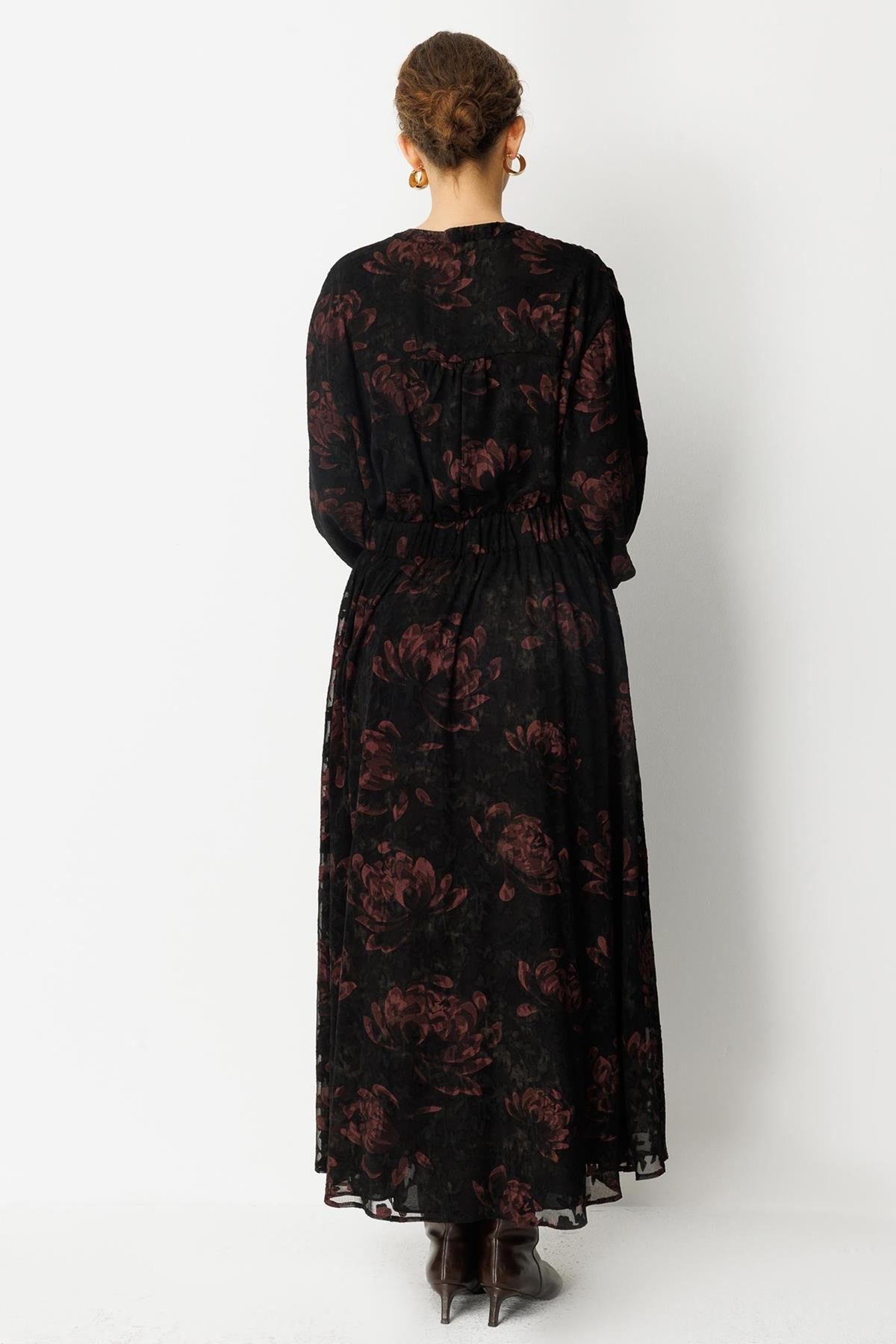 Astarlı Desenli Şifon Elbise