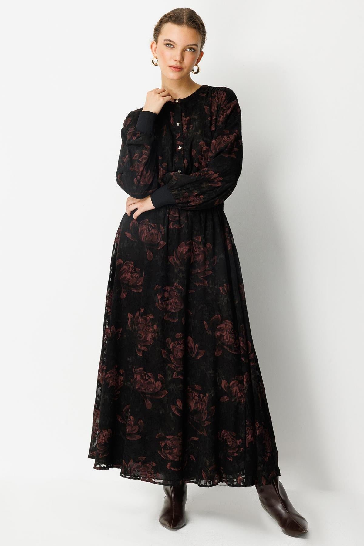 Astarlı Desenli Şifon Elbise