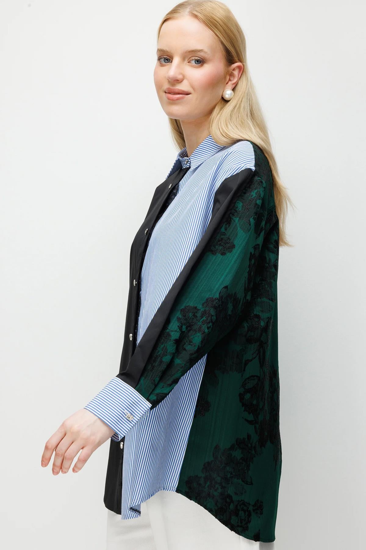 Çizgili Kontrast Parçalı Arka Jakarlı Gömlek