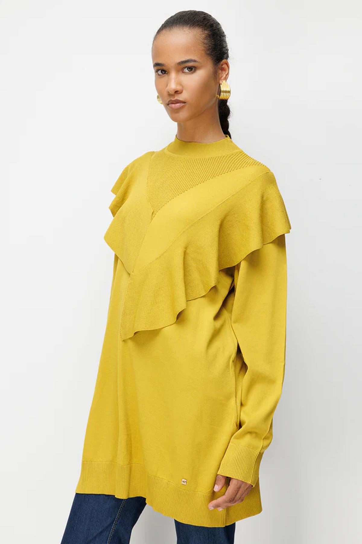 Ön Fırfır Detaylı Triko Tunik