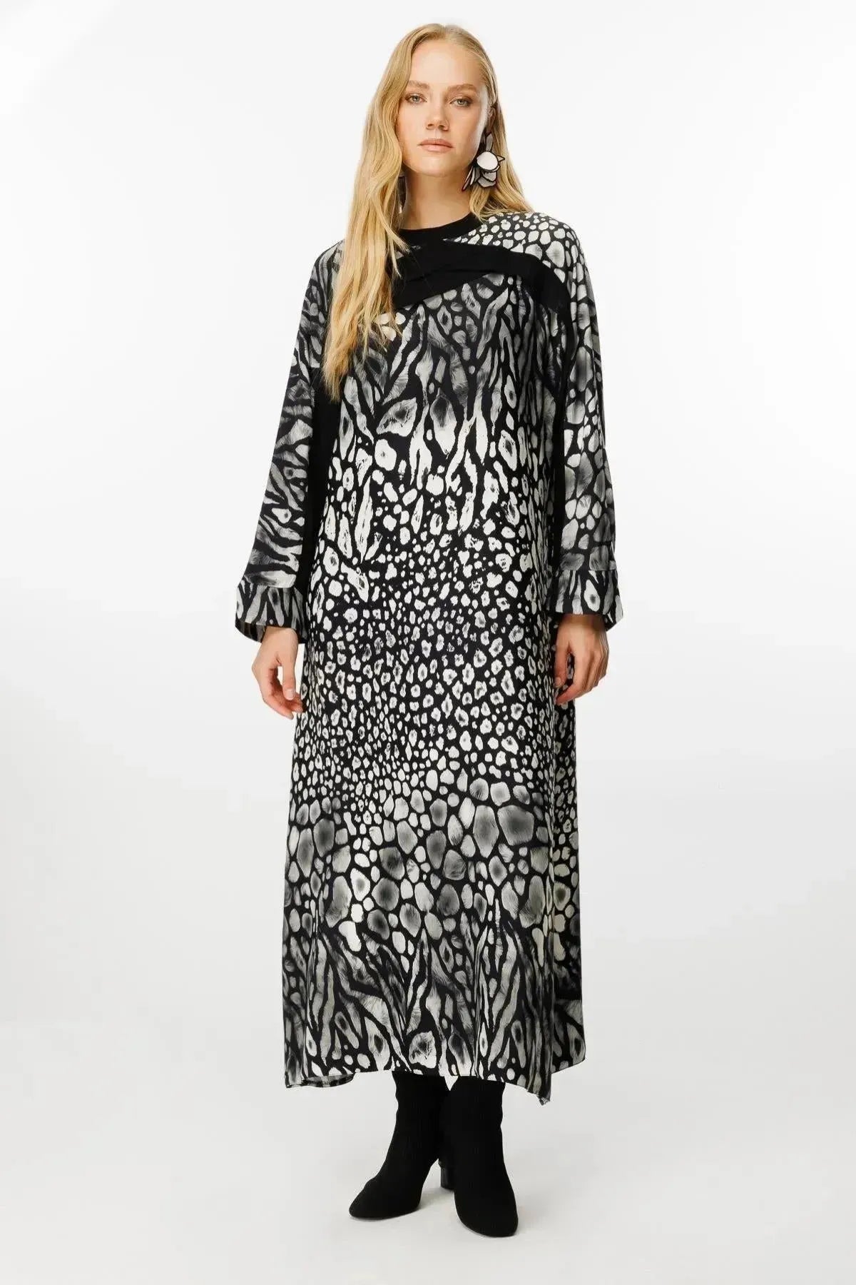 Black and White Leopard Print Full Length Dress