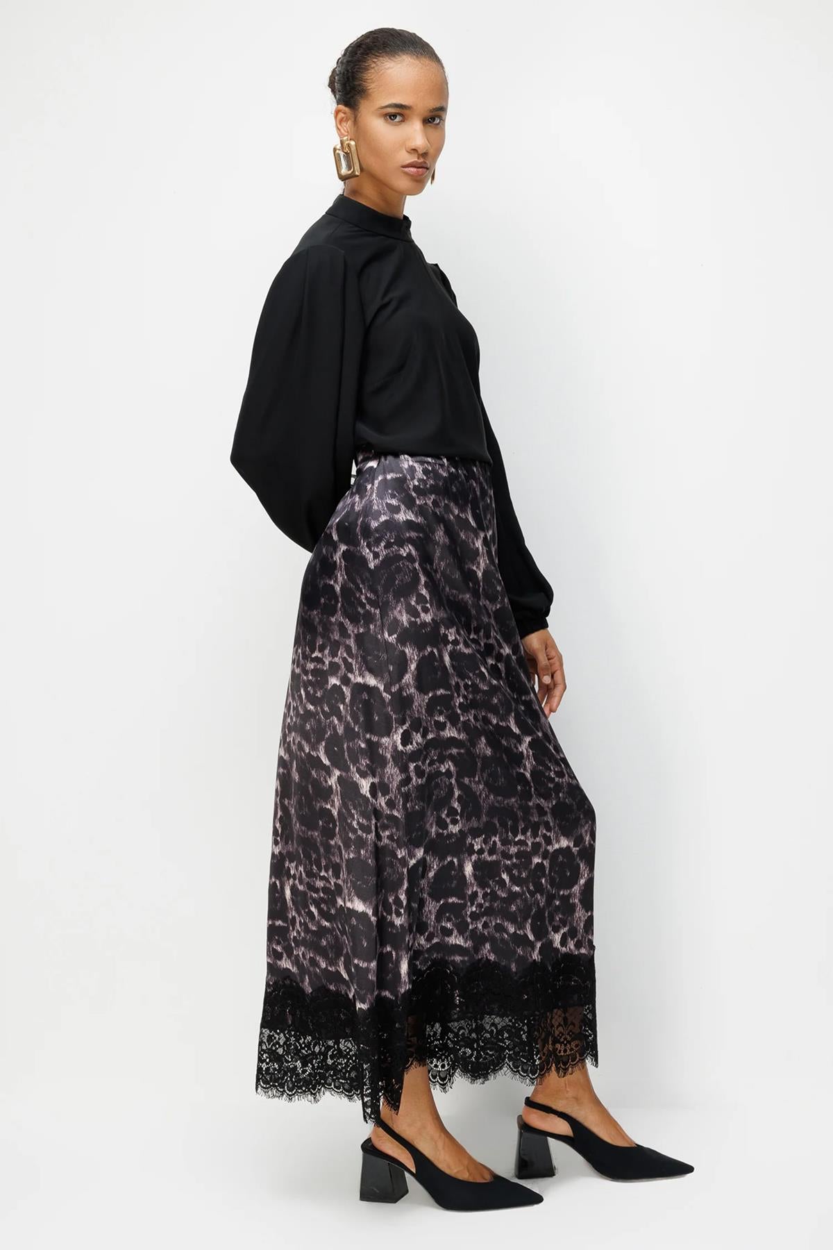 Leopar Desenli Dantel Detaylı Etek