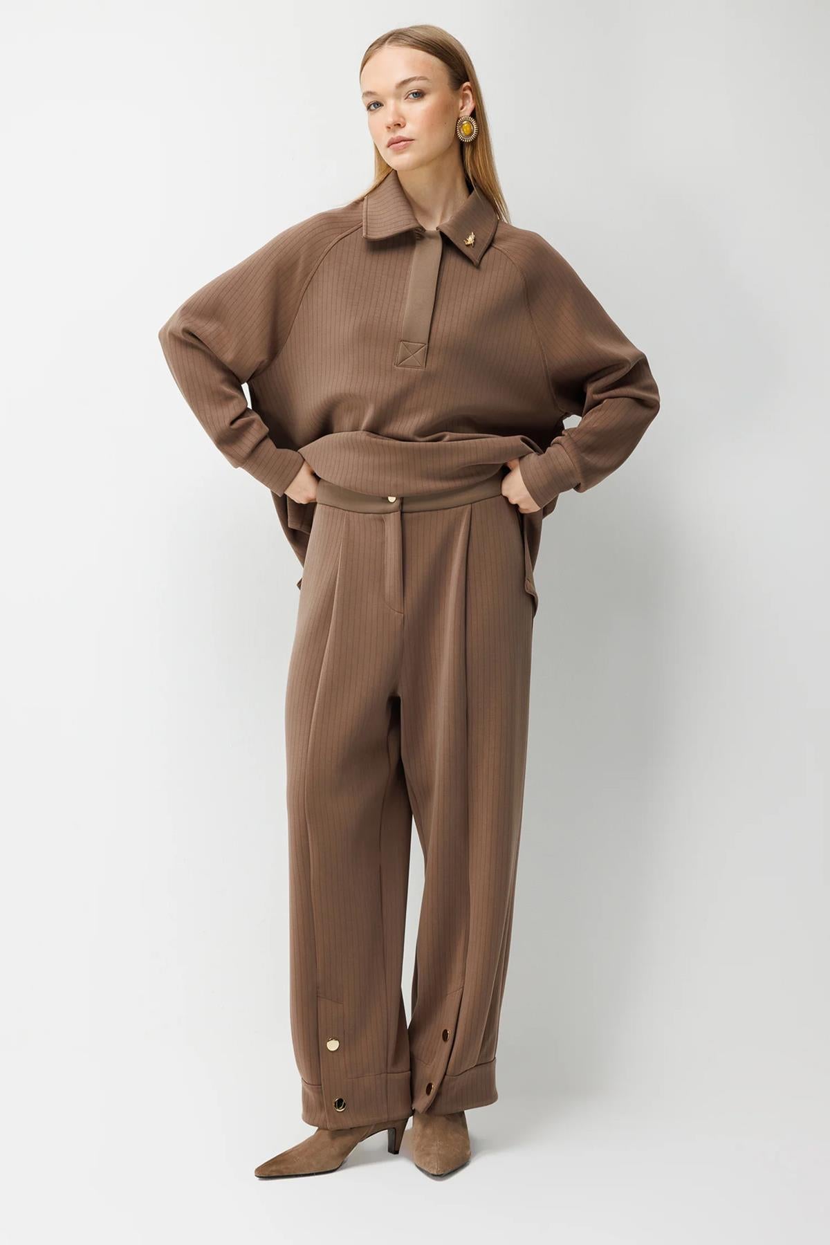 Broş Detaylı Tunik Ve Pantolon Takım