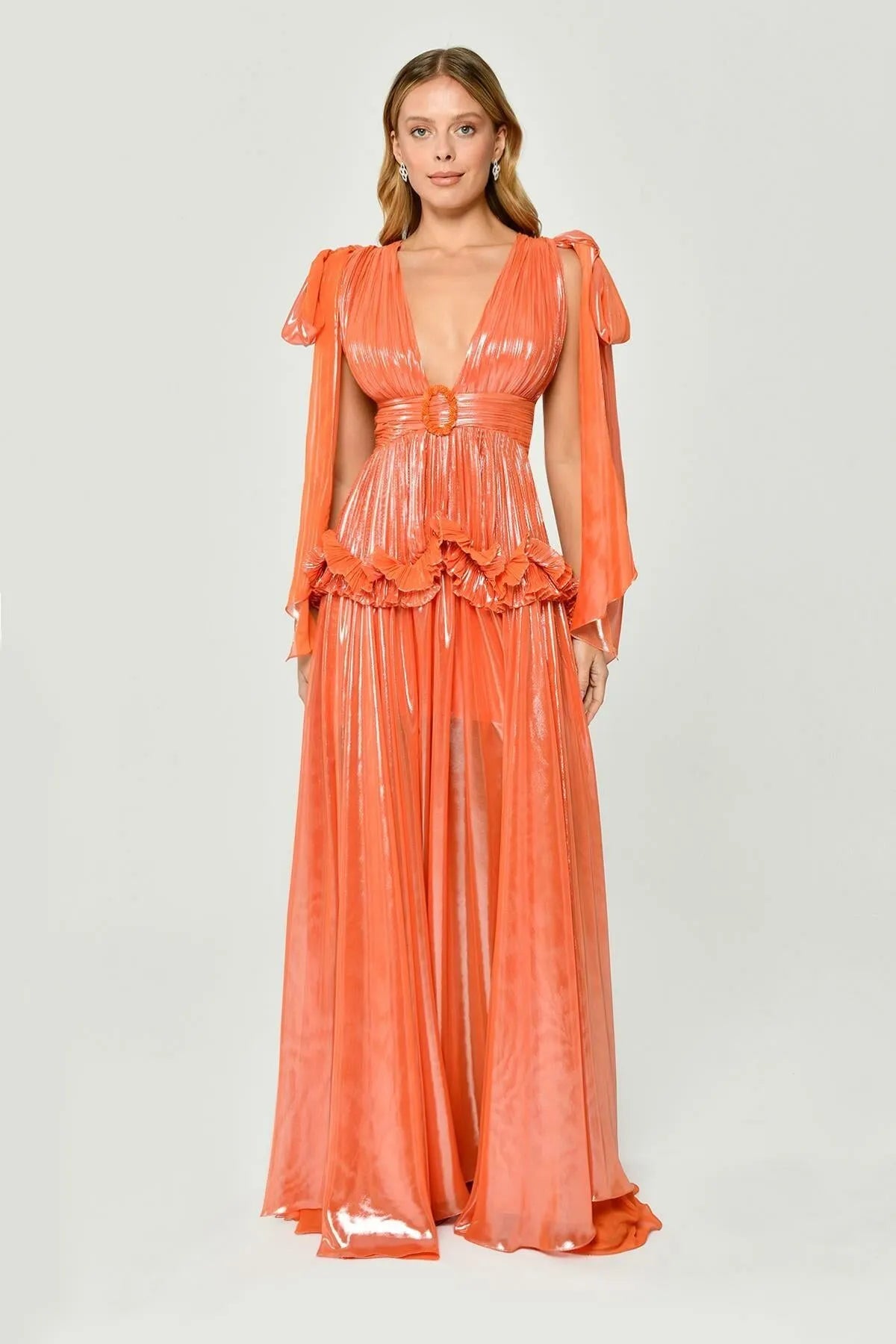 Shiny Sleeveless Long Evening Dress with Low-cut Chest