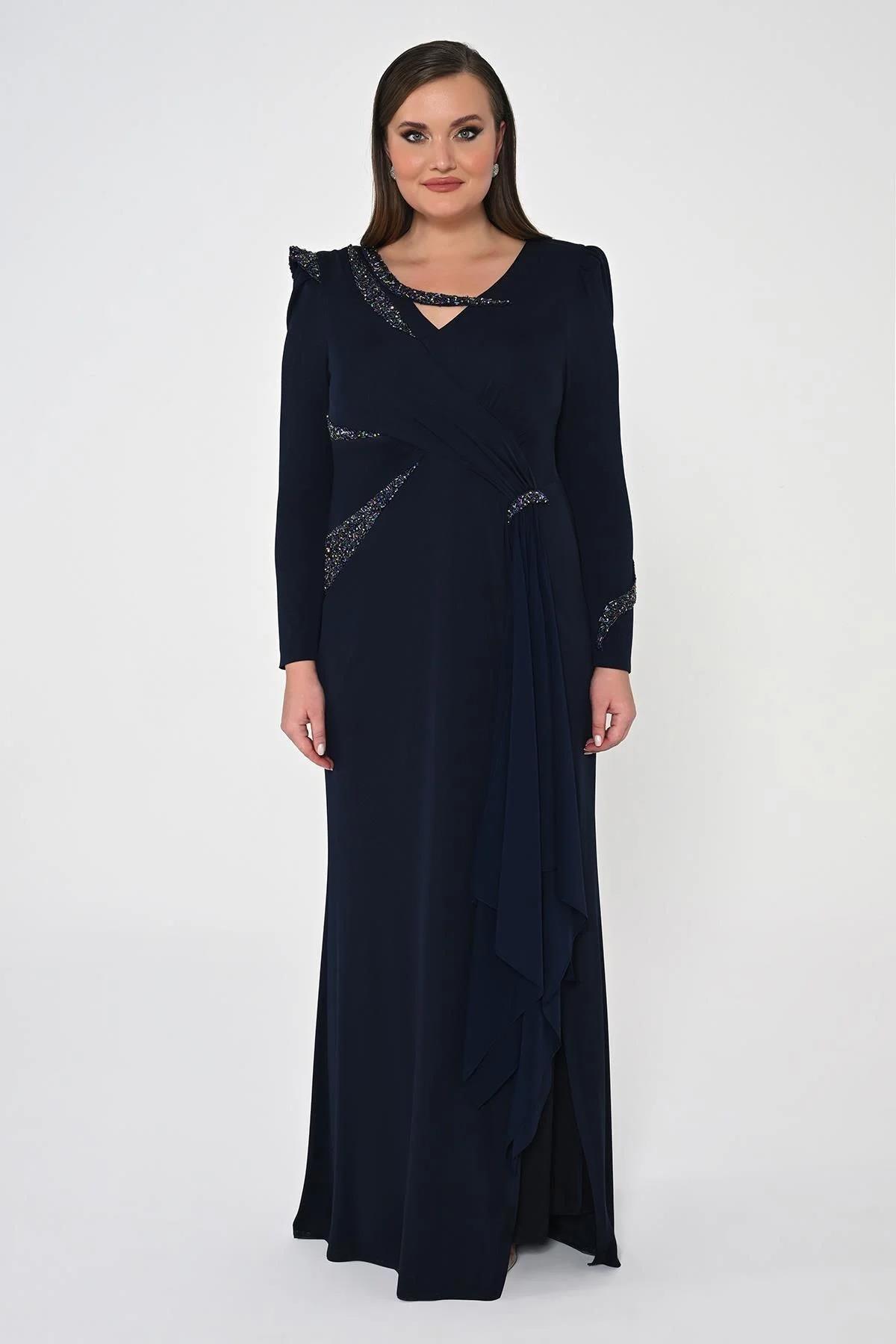 İşlemeli Payetli Krep Uzun Büyük Beden Elbise - Eser Giyim