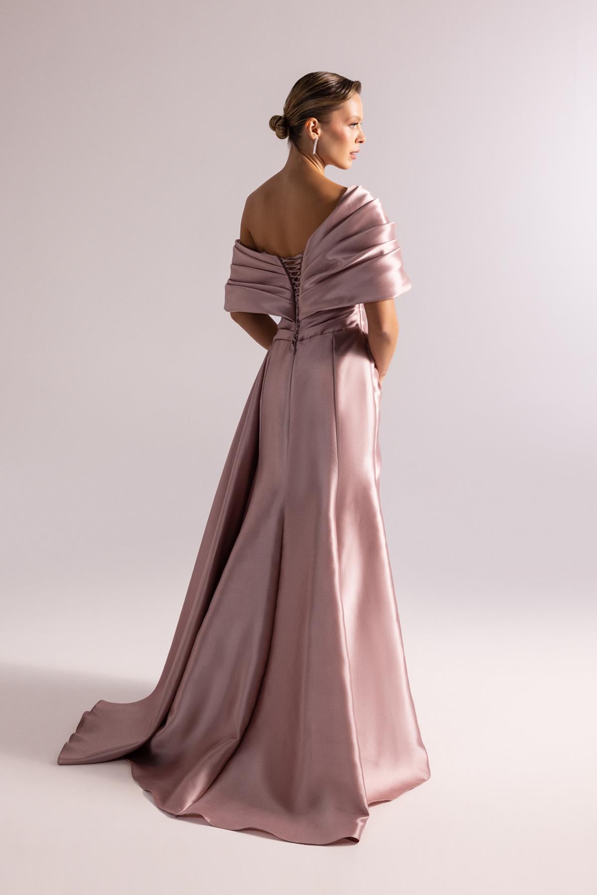 Taş Detaylı Drape Saten Abiye Elbise