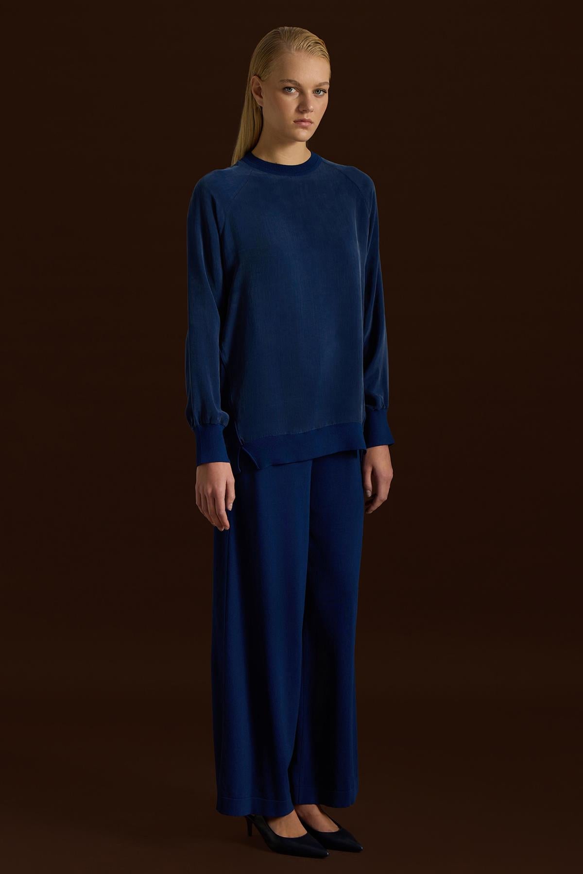 تونيك من الكوبرو المحبوك بأكمام 