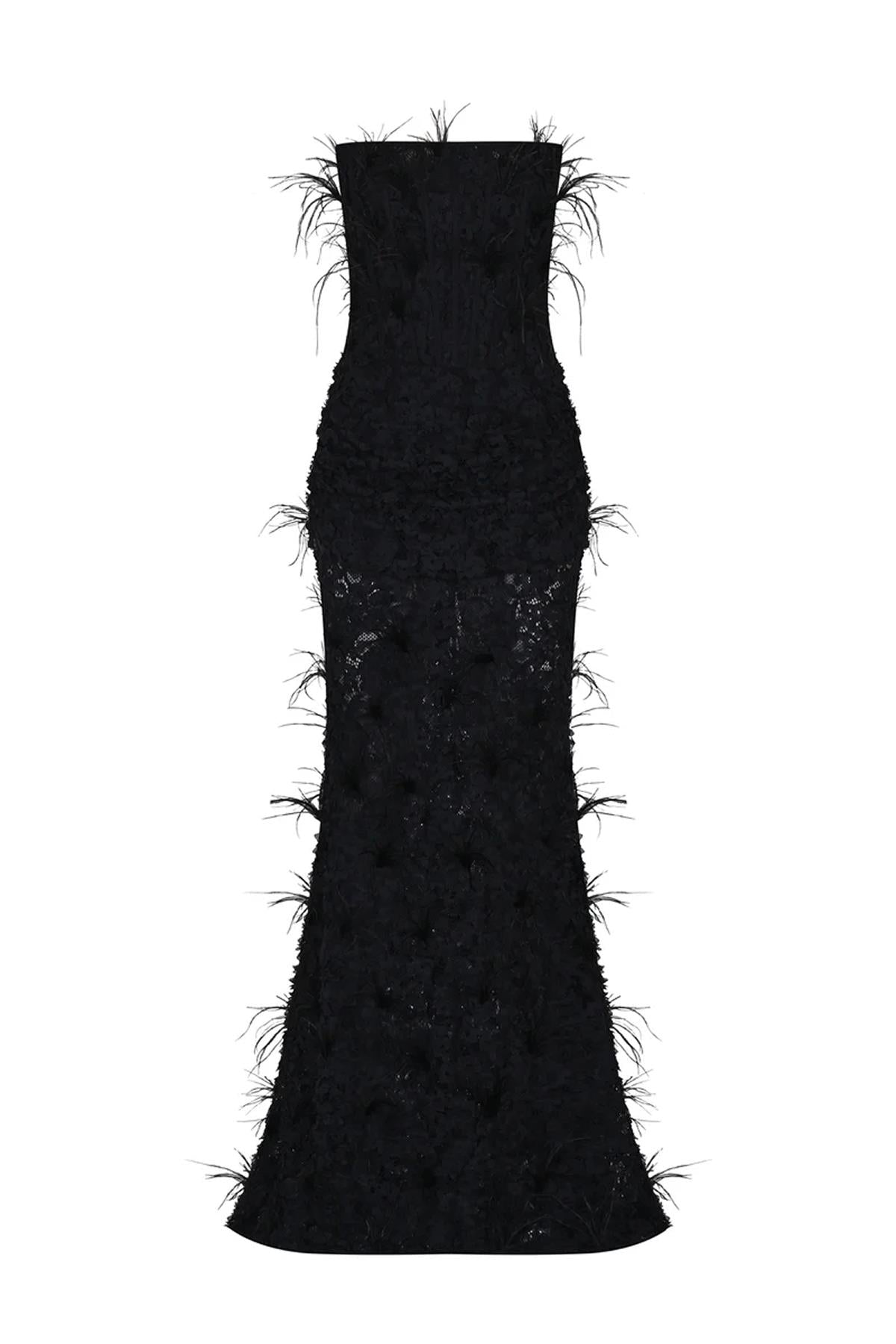 فستان سهرة طويل بدون حمالات مع تفاصيل ريش وصدرية 