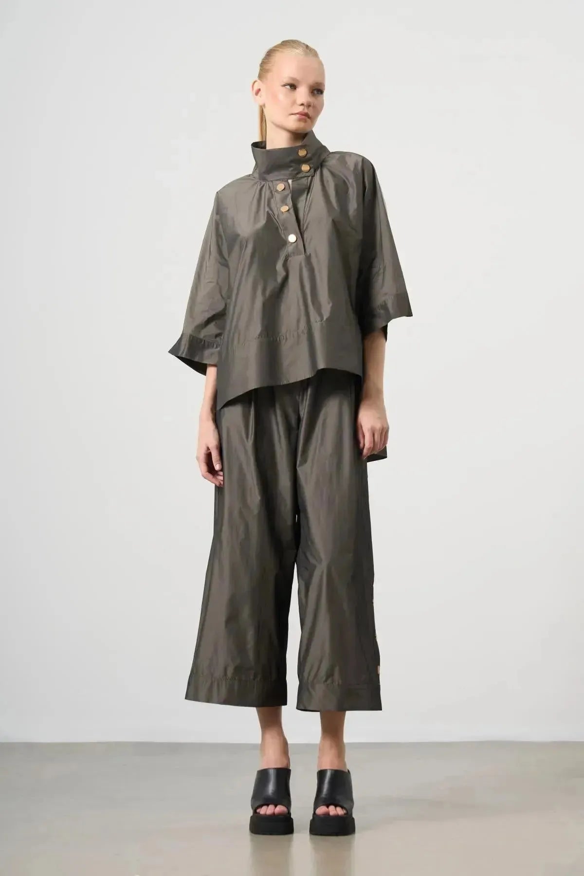 Loose Cut Parachute Fabric Trousers