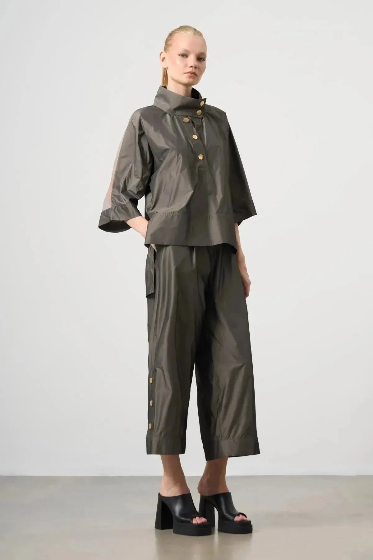 Loose Cut Parachute Fabric Trousers