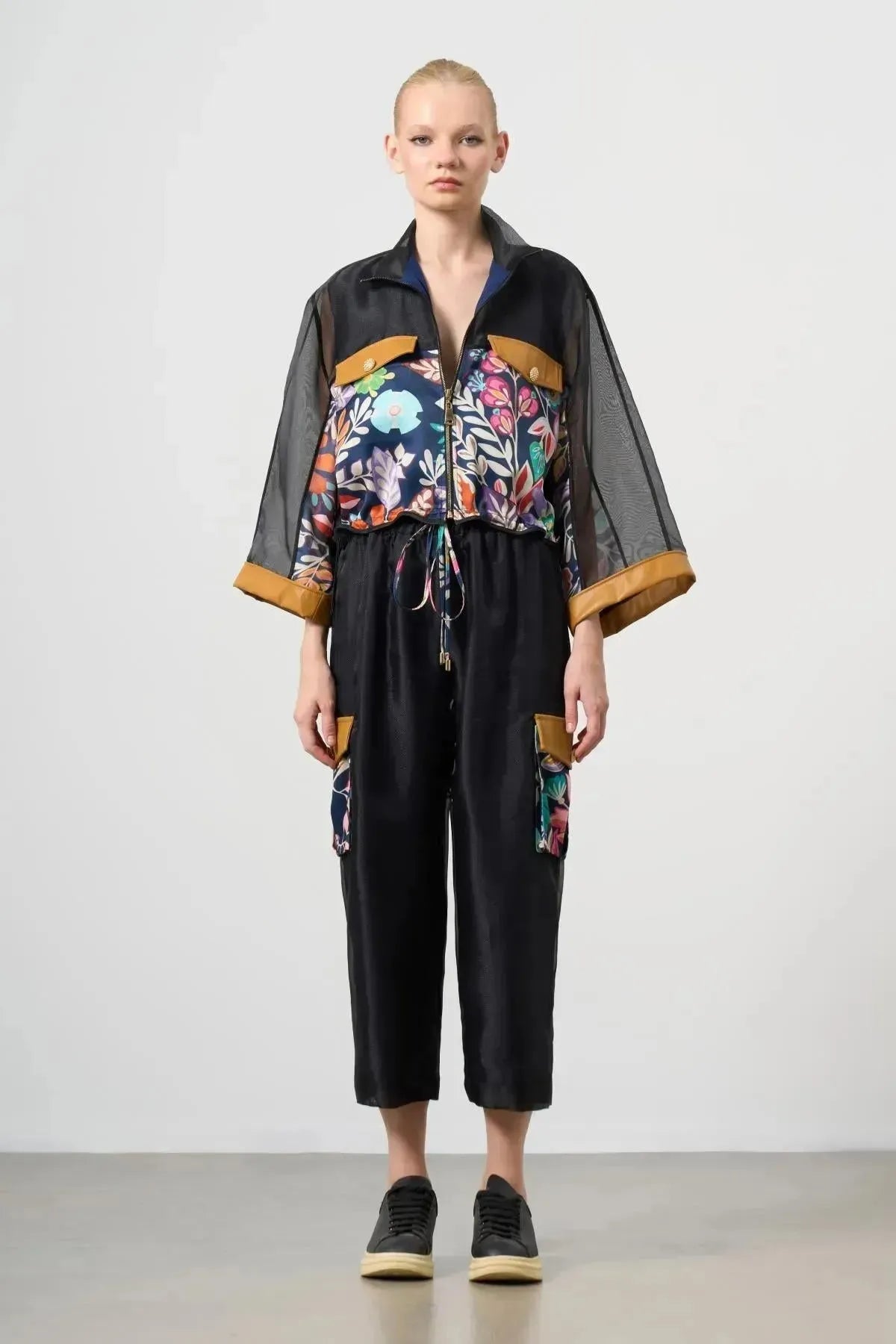 Colorful Floral Patterned Pocketed Trousers