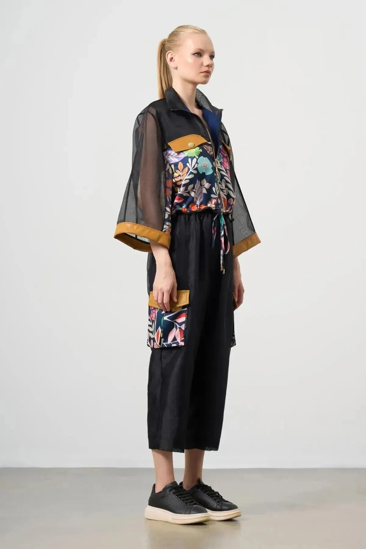 Colorful Floral Patterned Pocketed Trousers