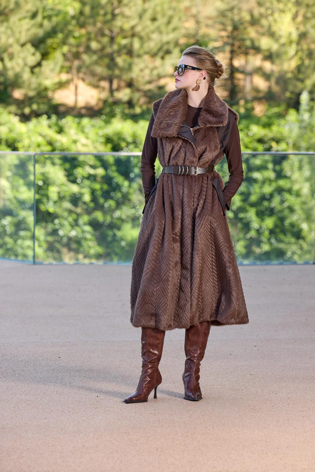 Beli Kemerli Fermuarlı Kürk Uzun Yelek