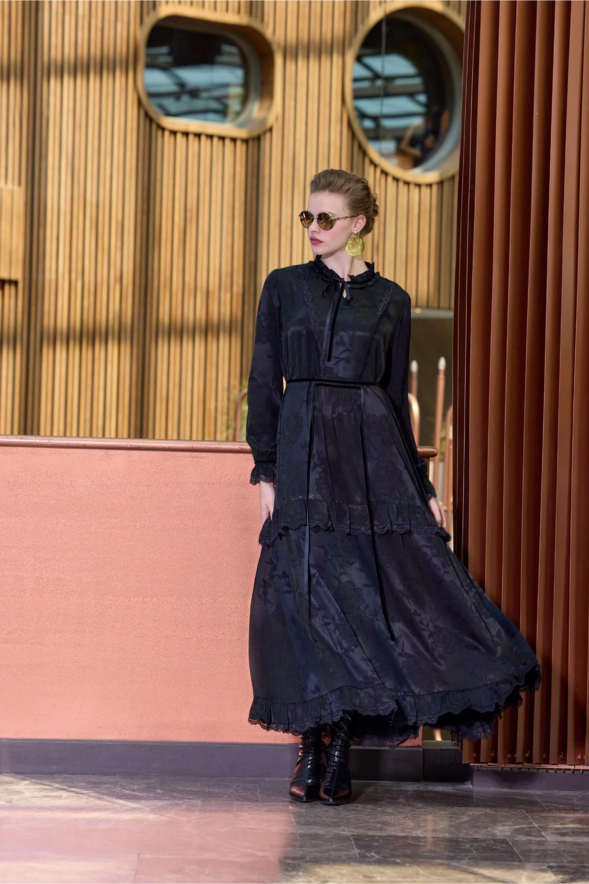 Jacquard Cupro Dress with Lace Collar