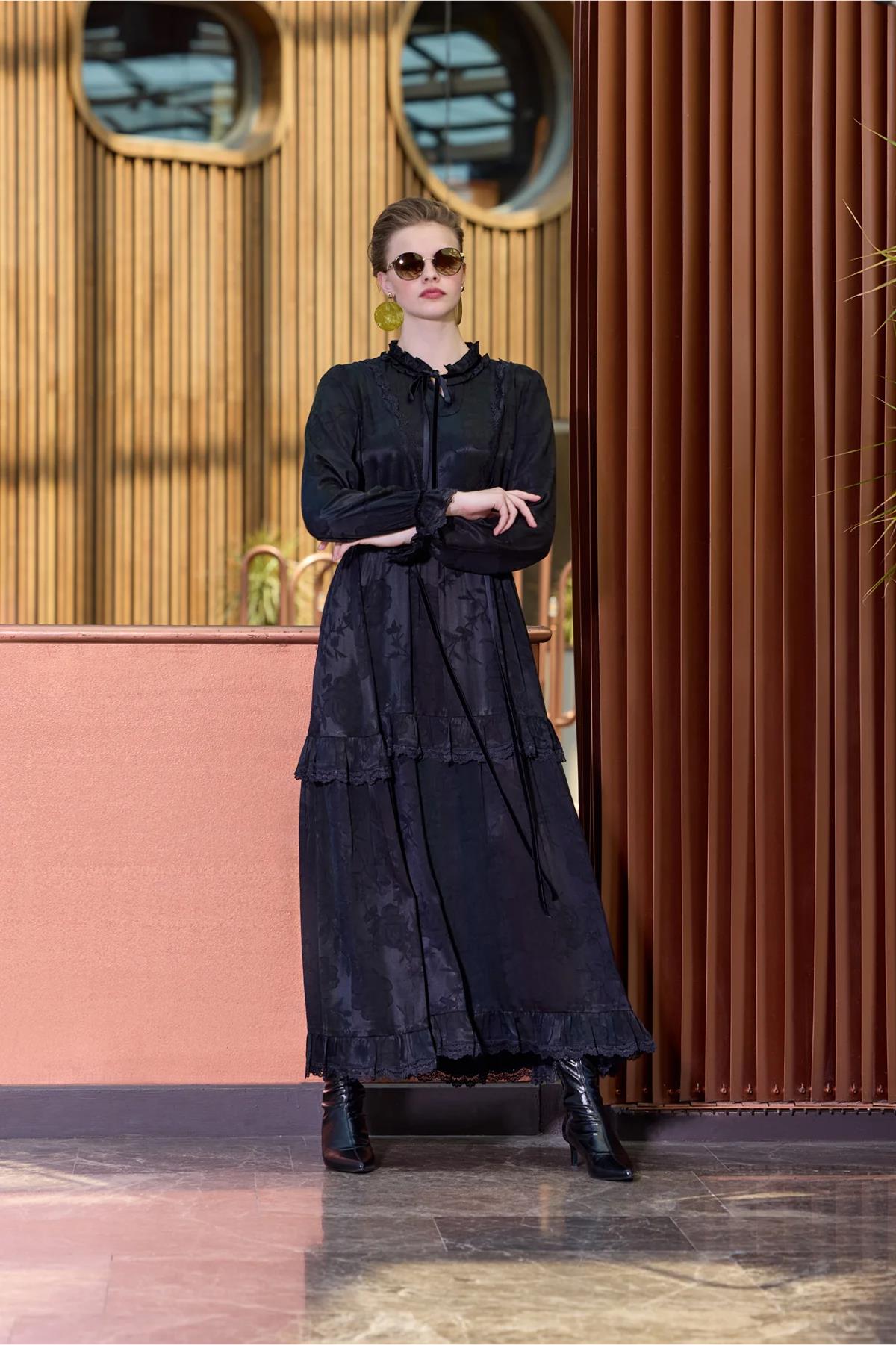 Jacquard Cupro Dress with Lace Collar