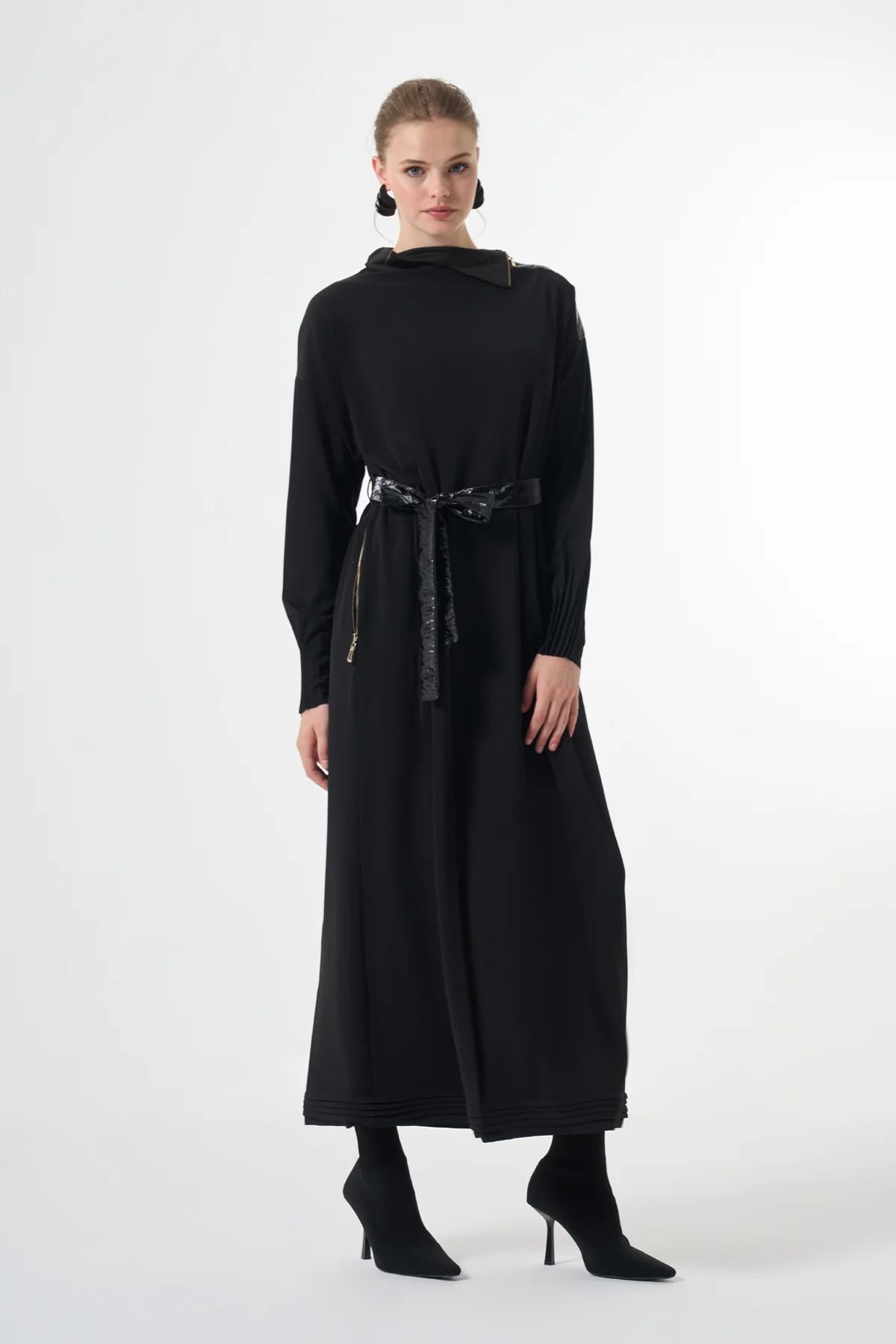 Beli Kemerli Fermuar Detaylı Elbise