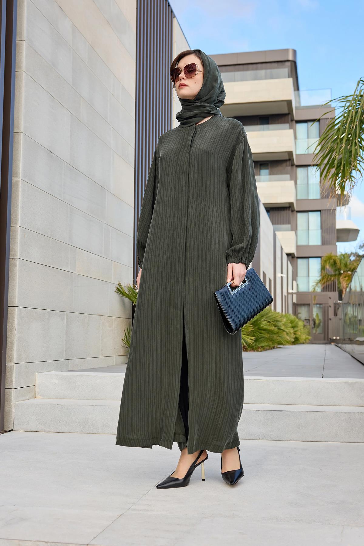 Self-Patterned Cupro Farace