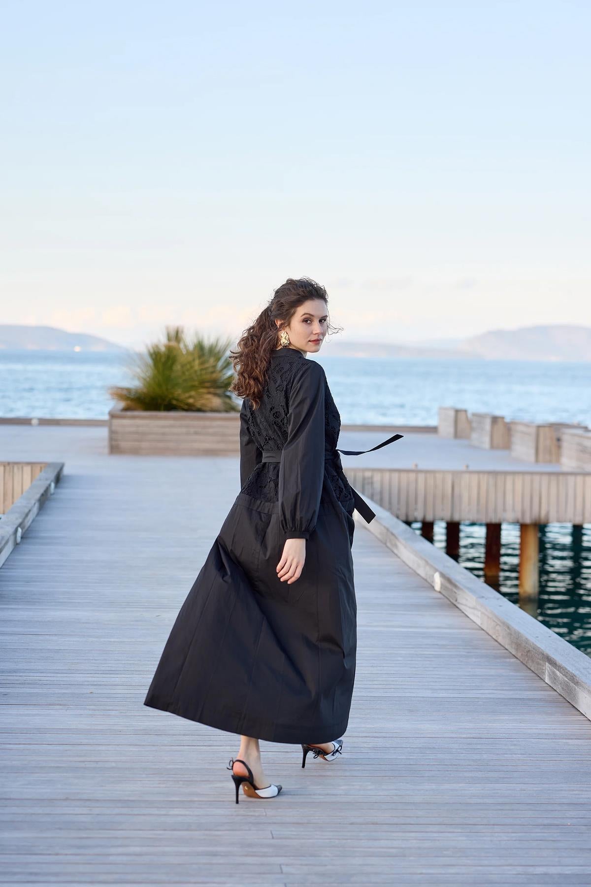 Güpür Detaylı Üst Beli Bağlamalı Elbise