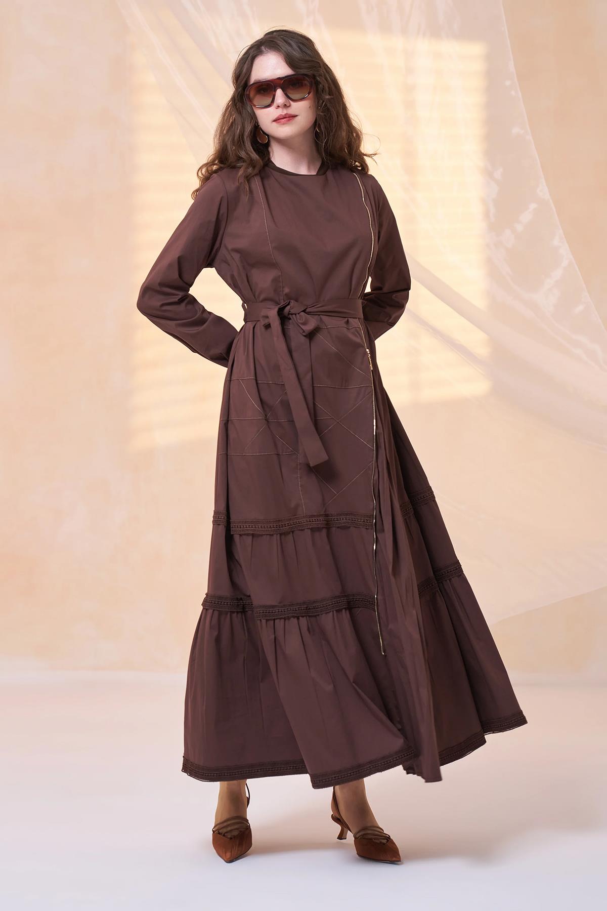 Beli Kuşaklı Fermuar Detaylı Patchwork Elbise