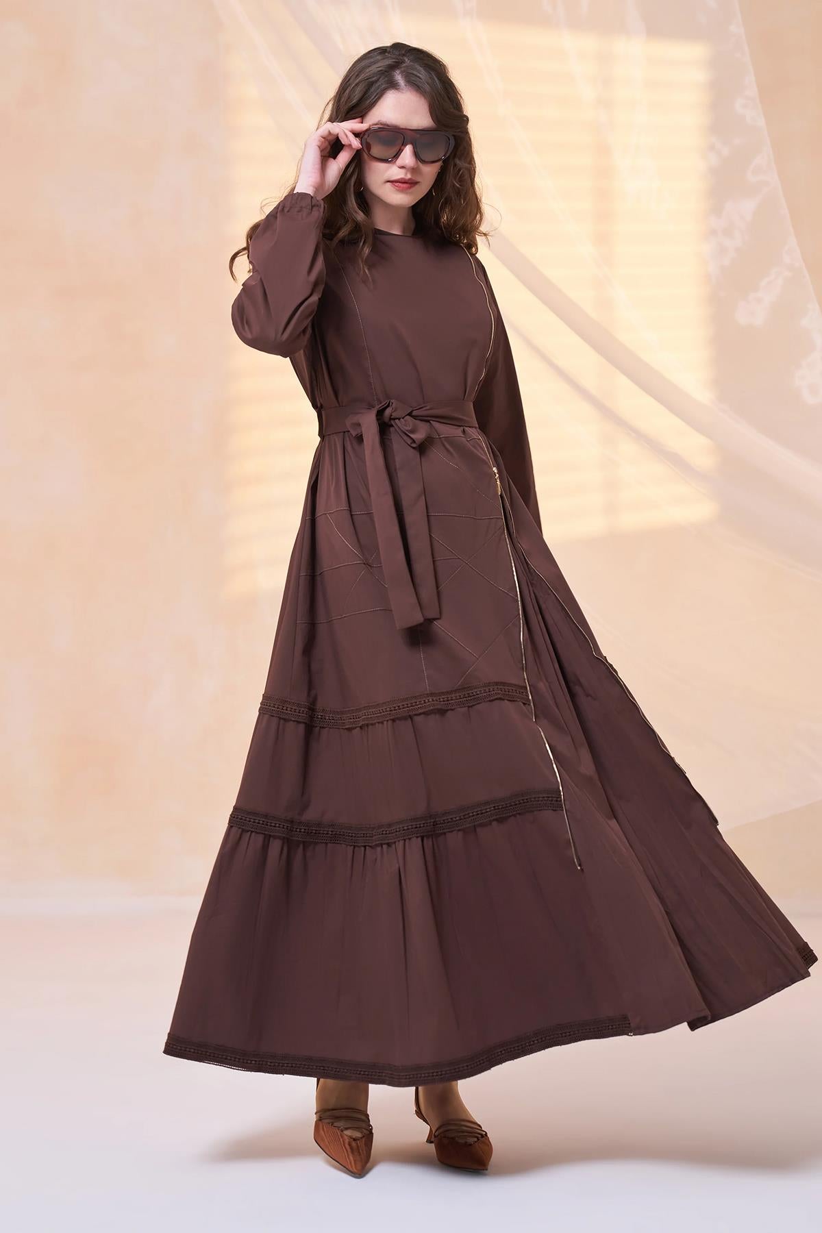 Beli Kuşaklı Fermuar Detaylı Patchwork Elbise