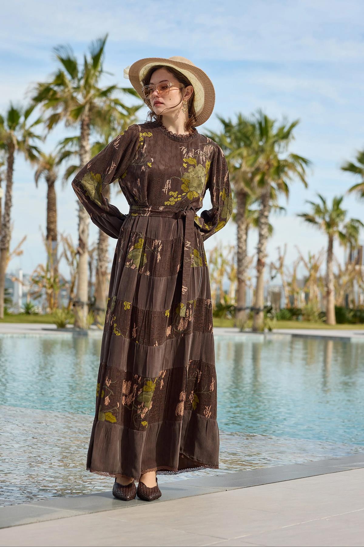 Çiçek Desenli Beli Bağlamalı Cupro Elbise