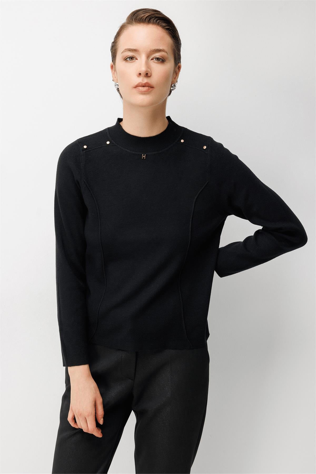 Zımba Detaylı Dikişli Triko Kazak