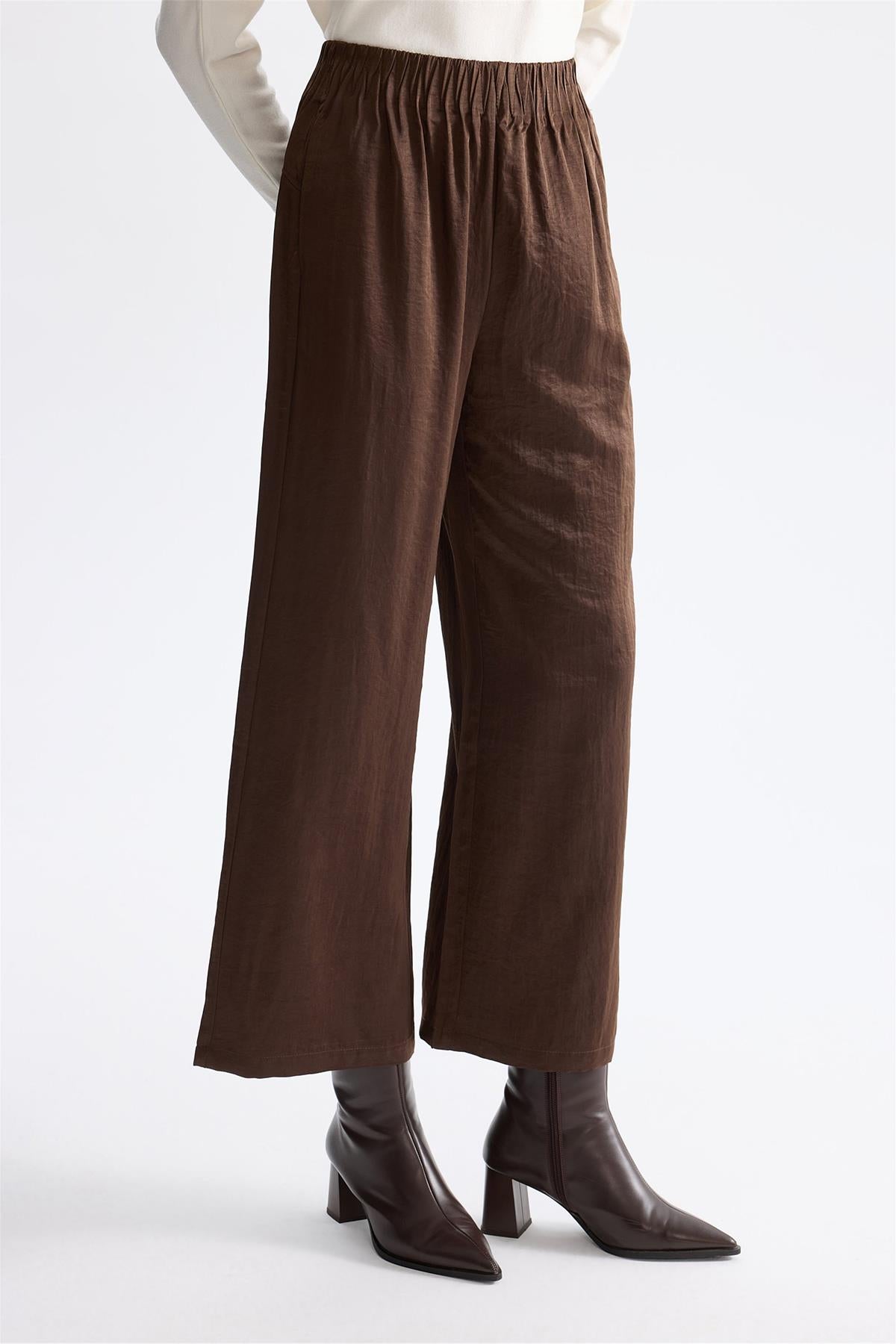 Elastic Waist Wide-Leg Trousers