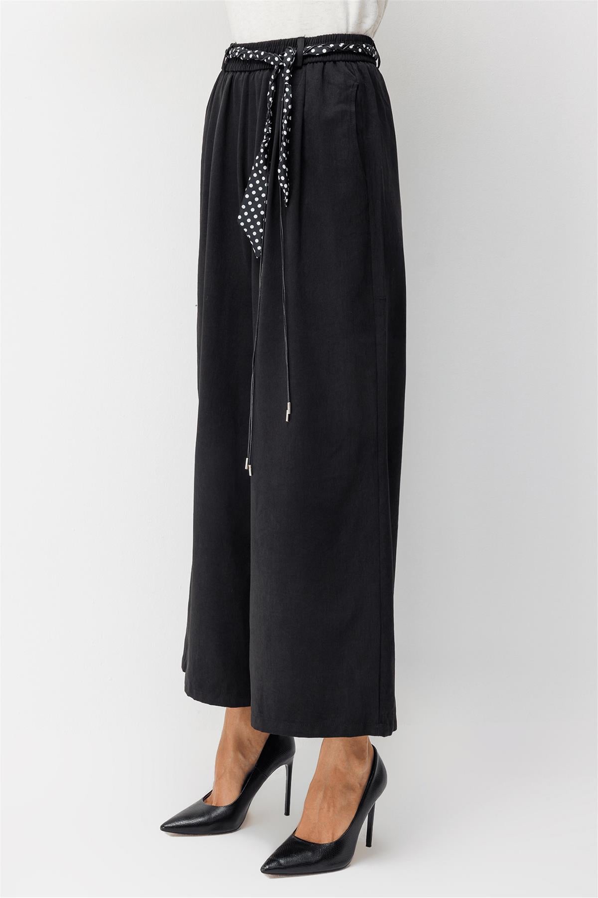 Wide-Leg Trousers with a Waist Scarf
