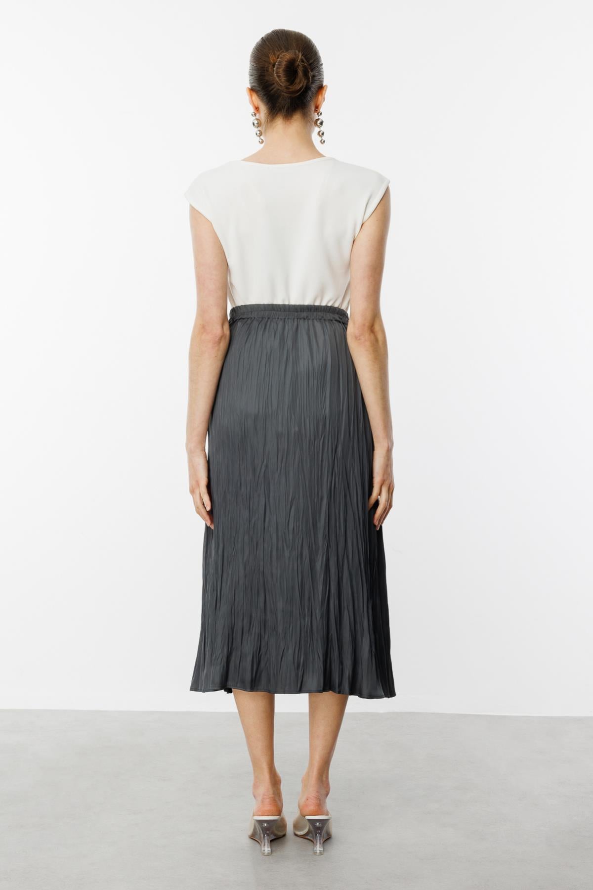 Wrinkled Patterned Midi Skirt