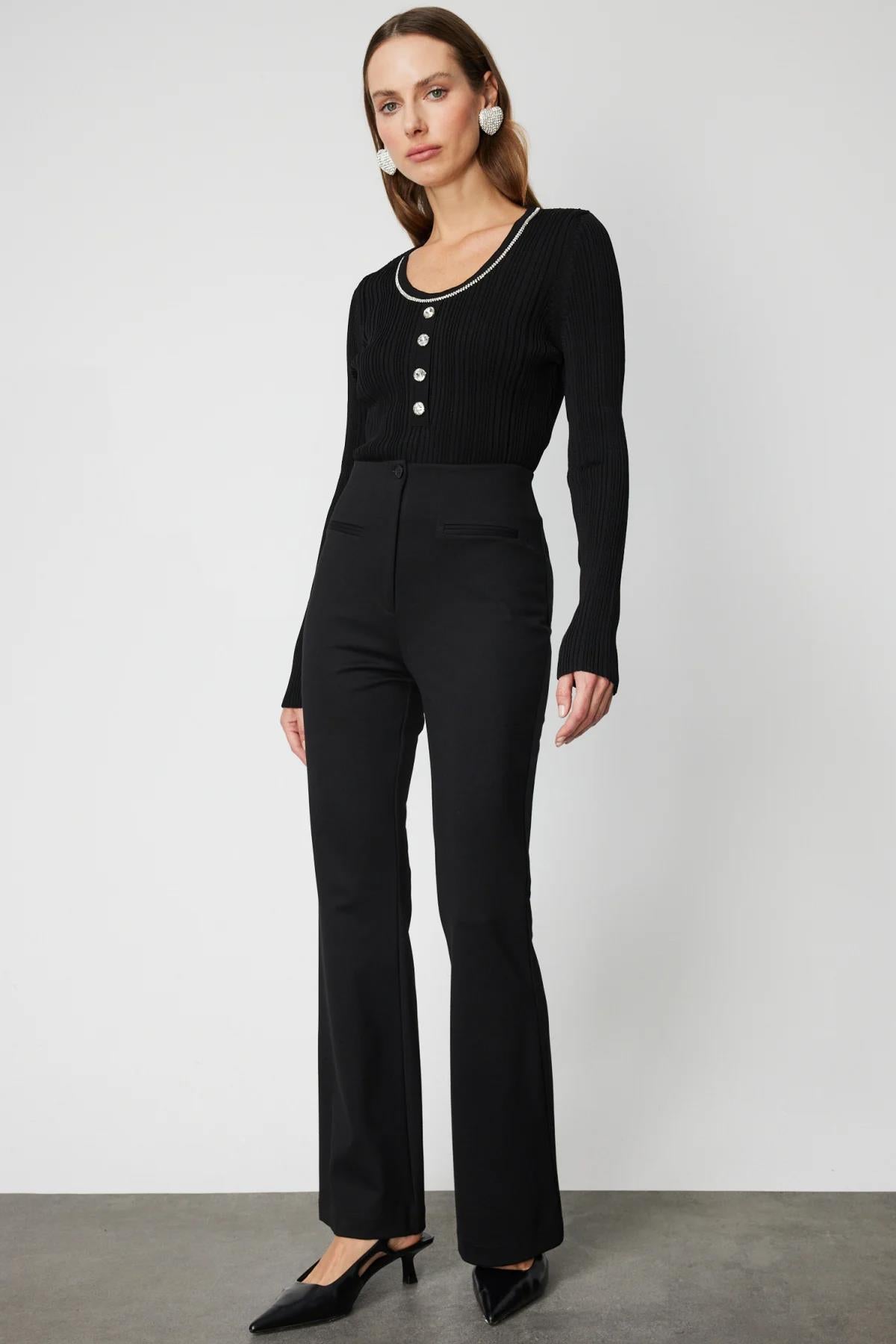 Yüksel Bel Cep Detaylı Pantolon