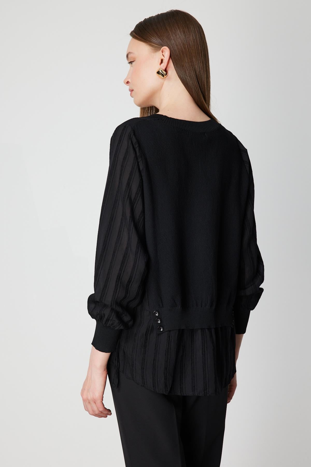 Süveter Görünümlü Düğmeli Bluz