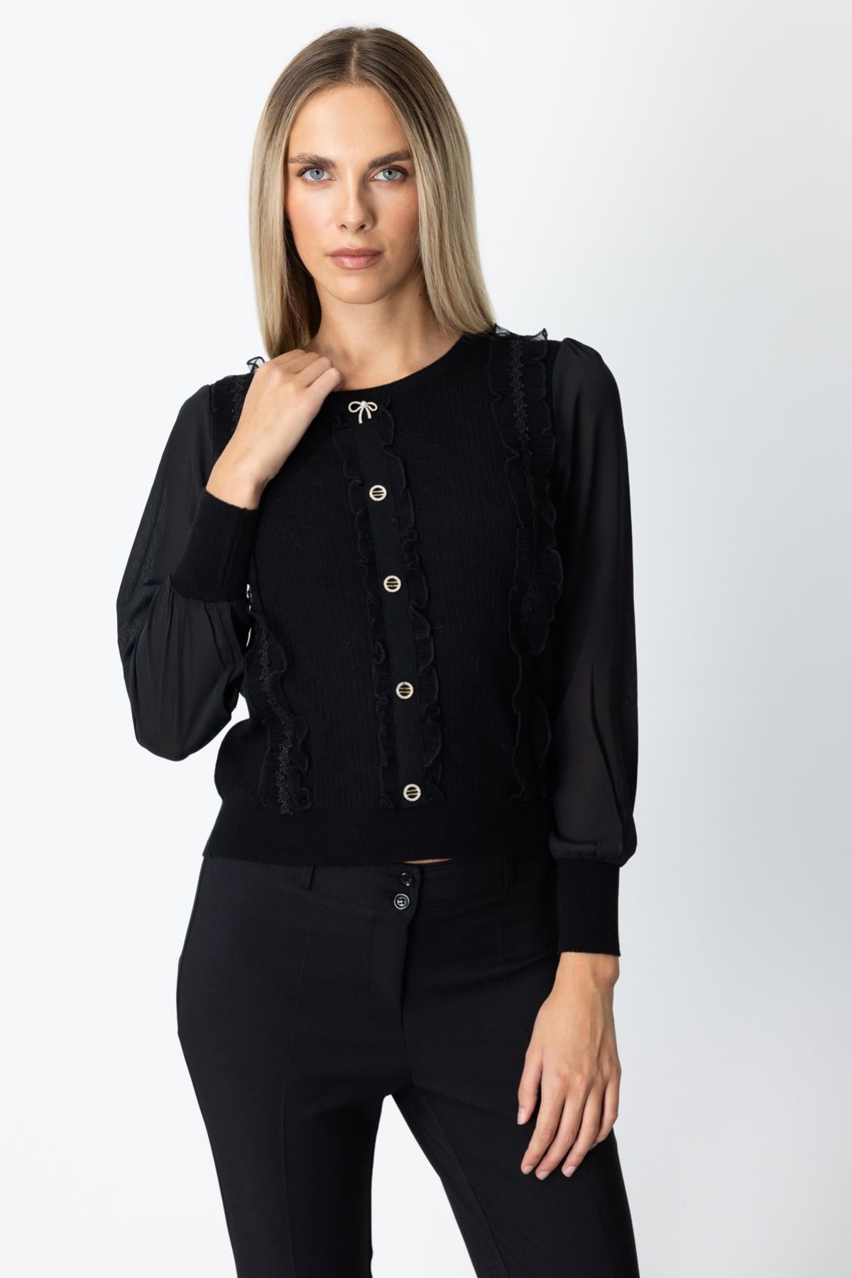 Aksesuar Ve Fırfır Detaylı Triko Kazak