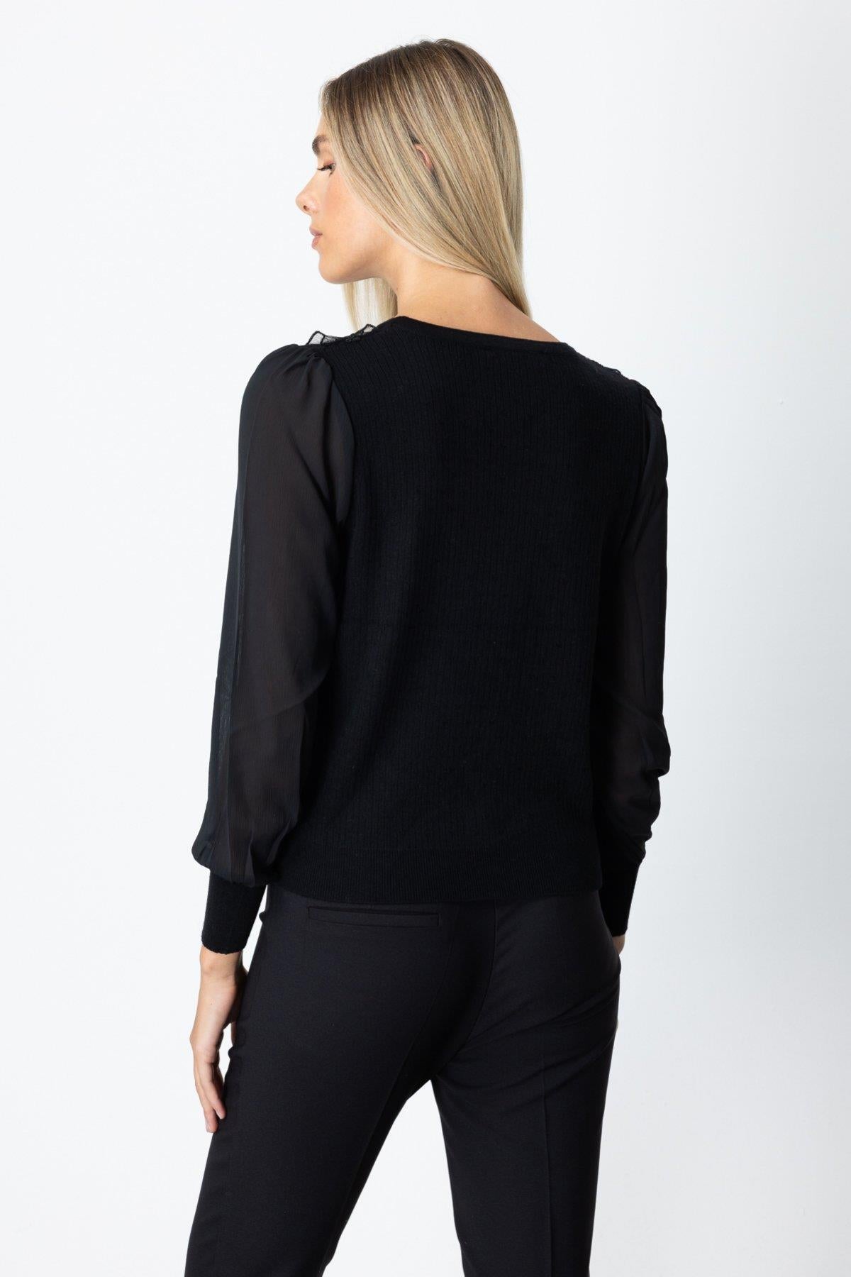 Aksesuar Ve Fırfır Detaylı Triko Kazak