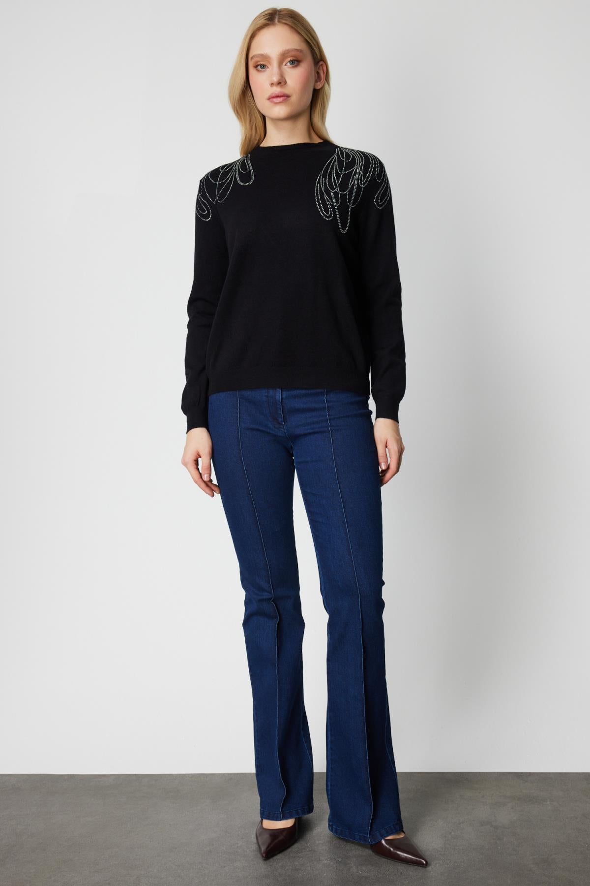 Taş İşleme Desenli Triko Kazak