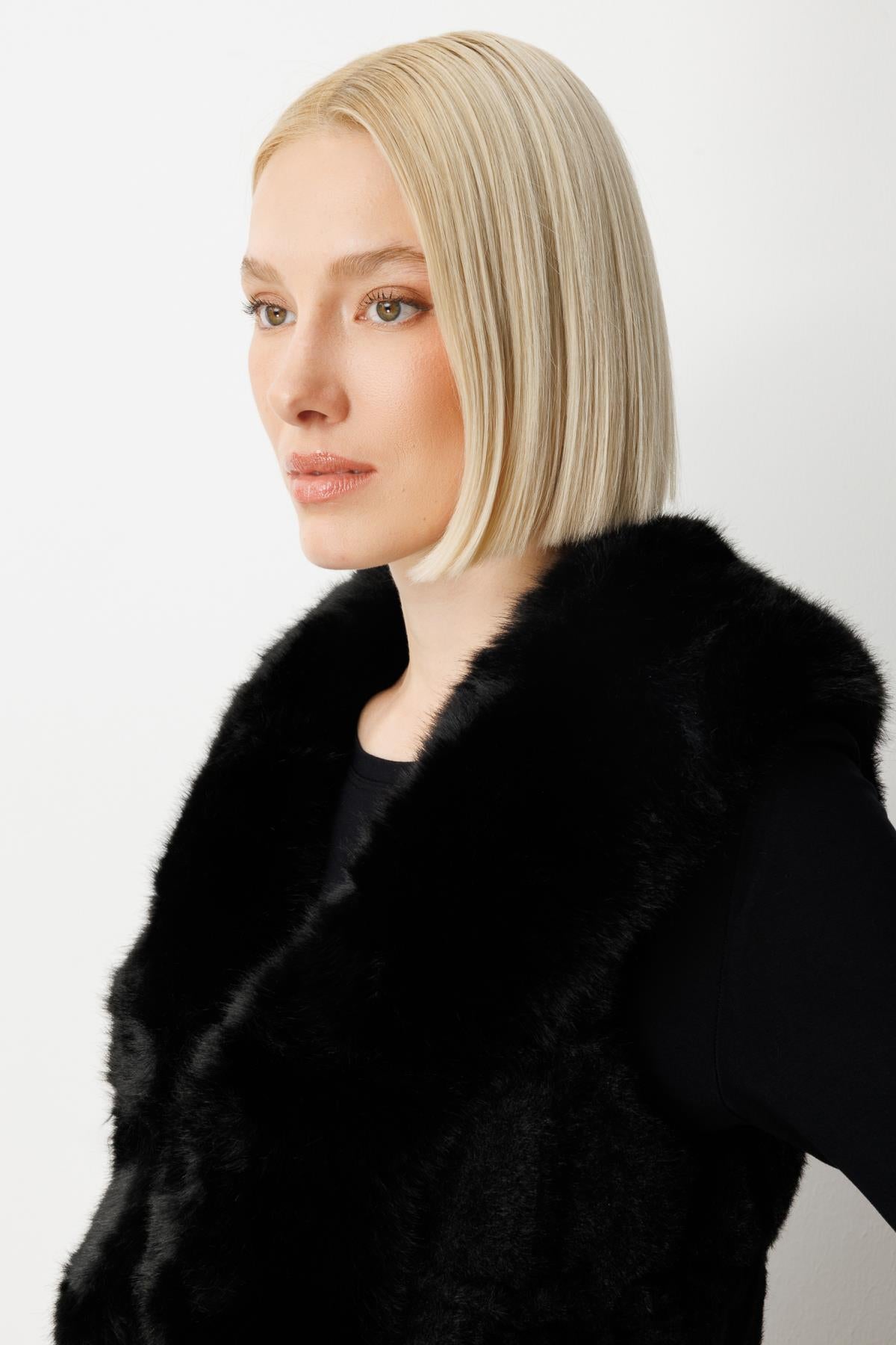 Kabartmalı Peluş Yelek