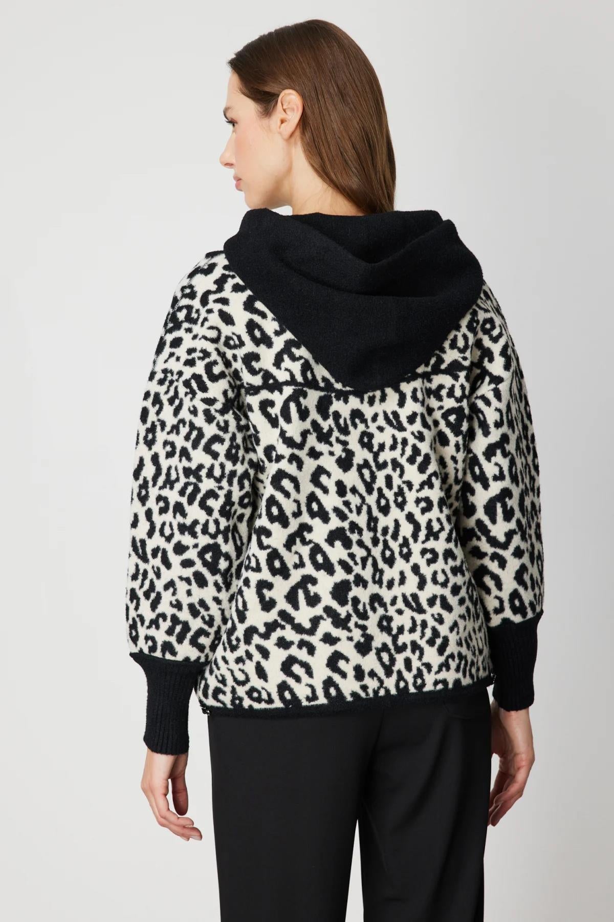 Leopar Desenli Kapüşonlu Hırka