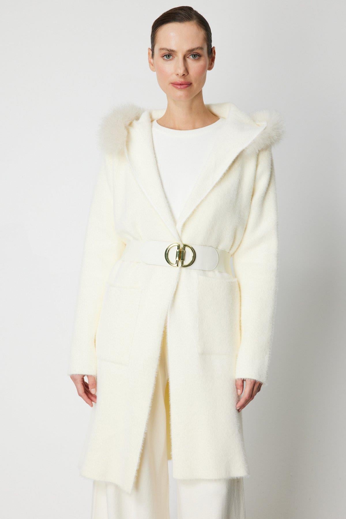 Yakası Kürklü Peluş Hırka