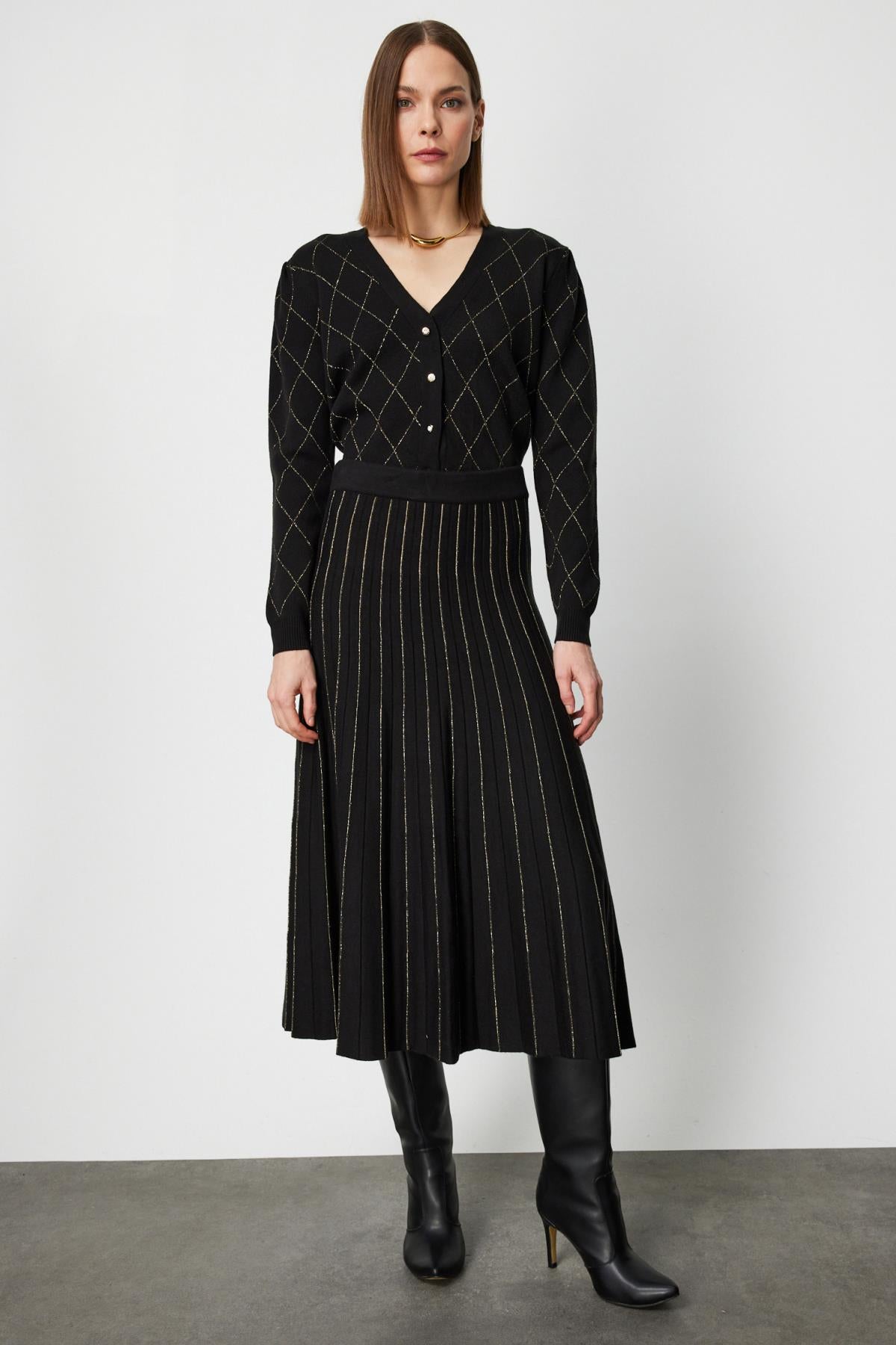 Çizgi Desenli Pileli Midi Etek