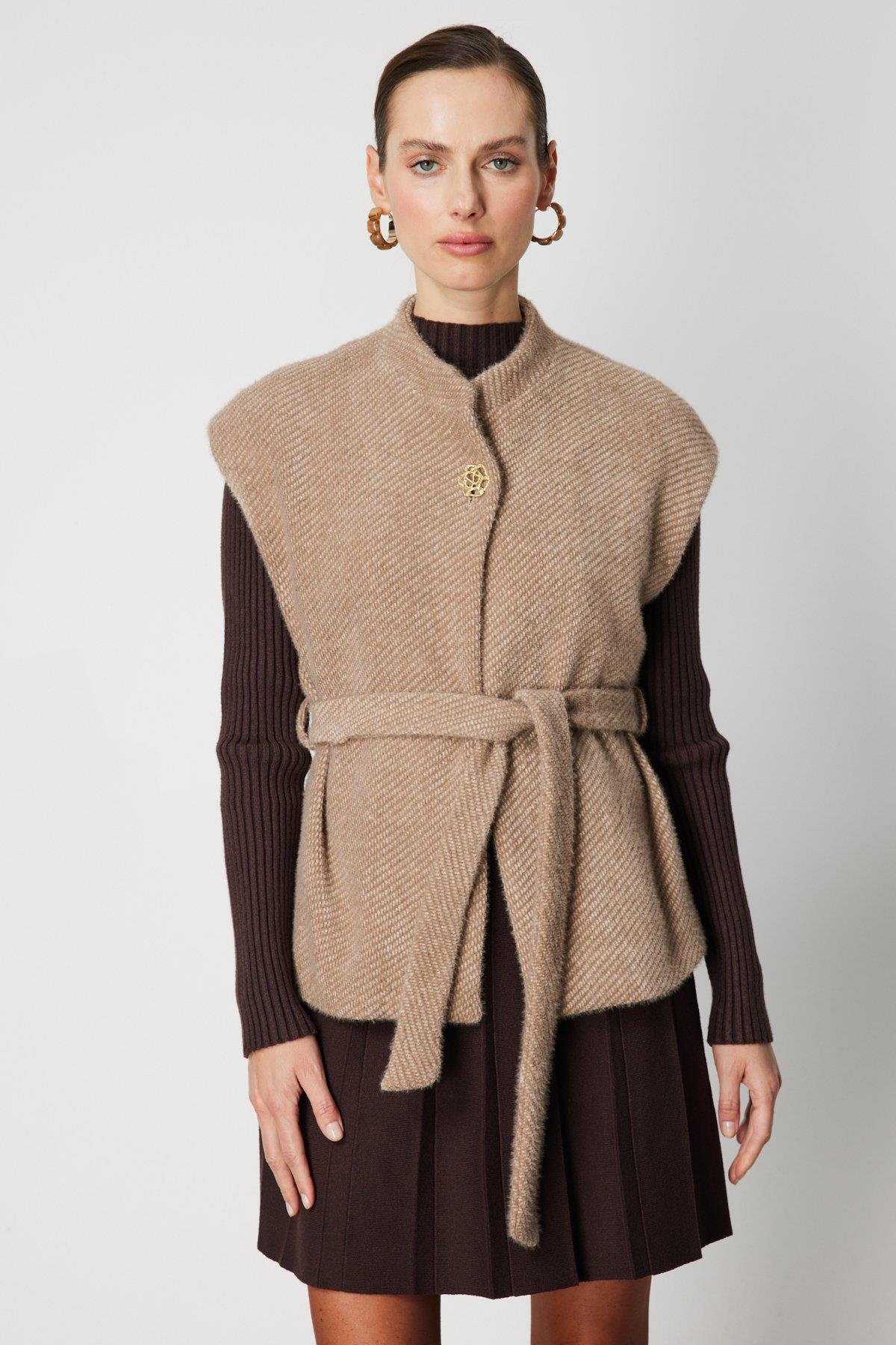 Beli Kuşaklı Dokulu Yelek