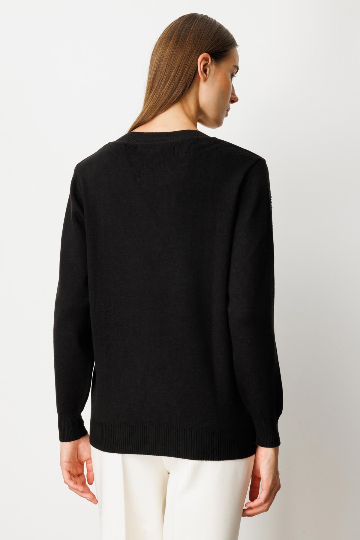 V Yaka Şerit Kırçıllı Triko Kazak