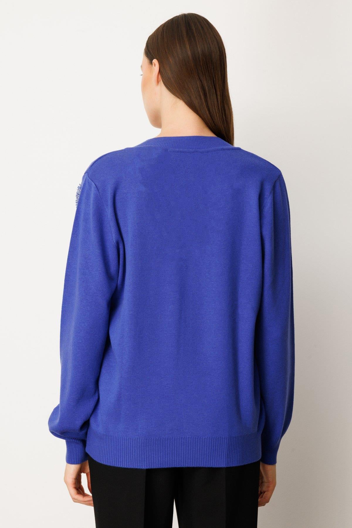 V Yaka Şerit Kırçıllı Triko Kazak