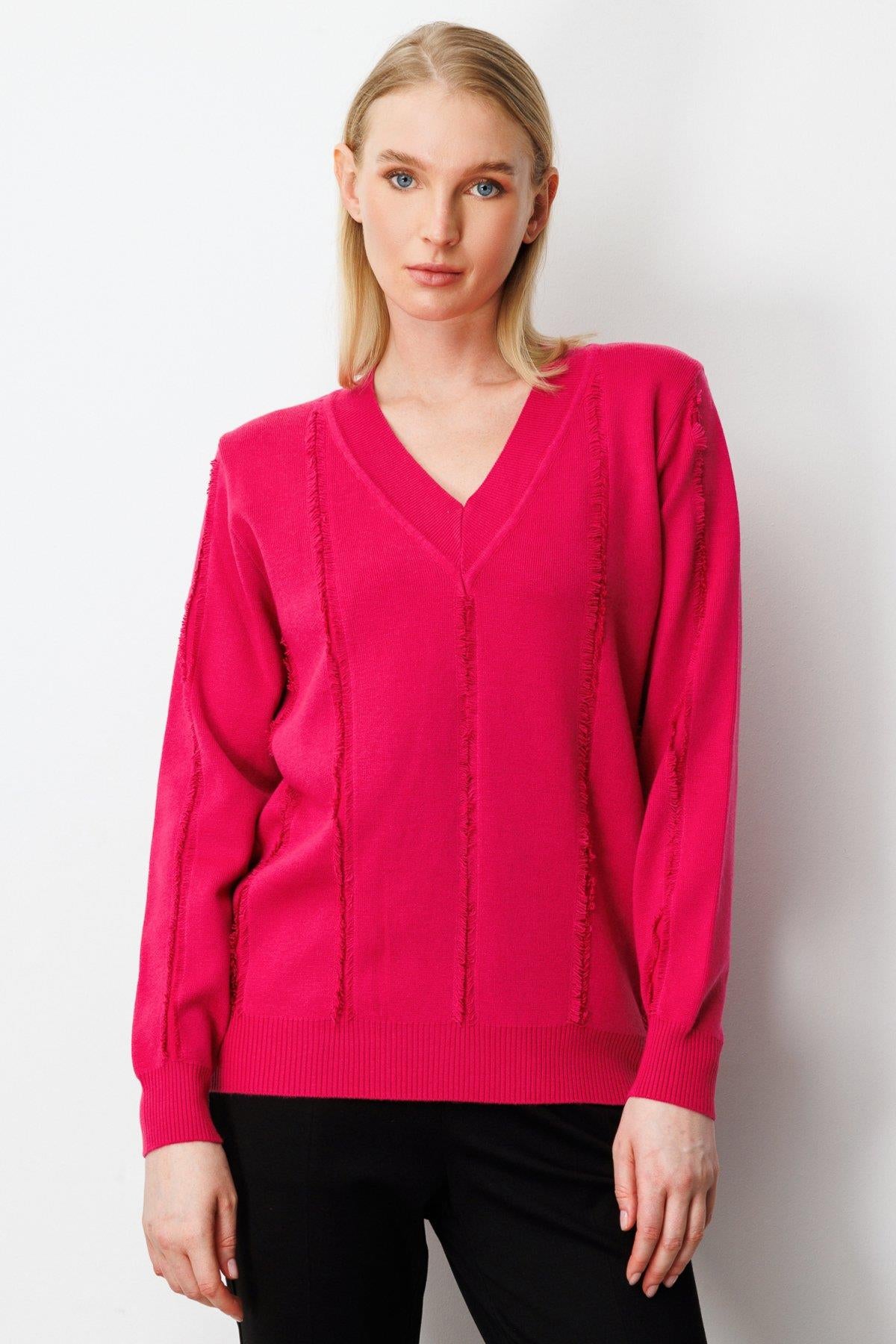 V Yaka Şerit Kırçıllı Triko Kazak