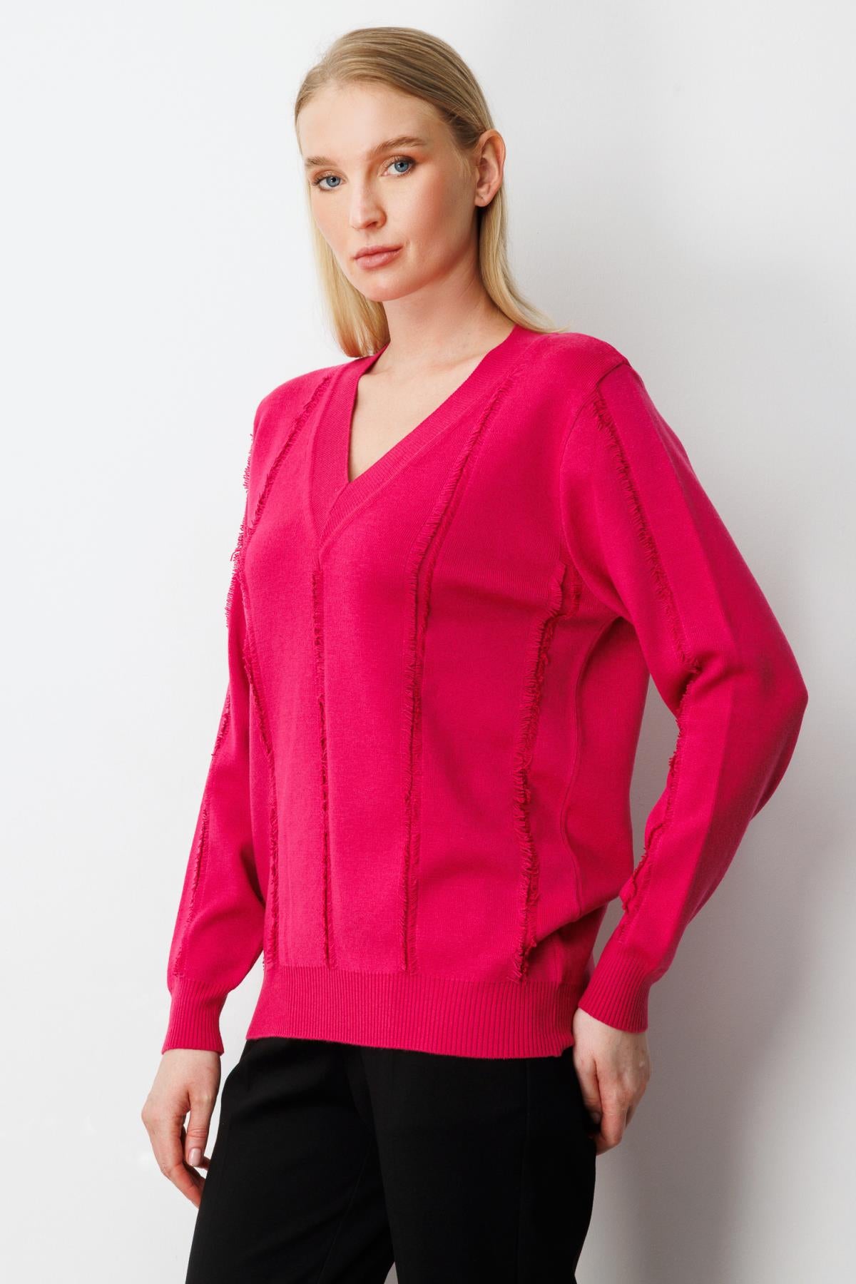 V Yaka Şerit Kırçıllı Triko Kazak